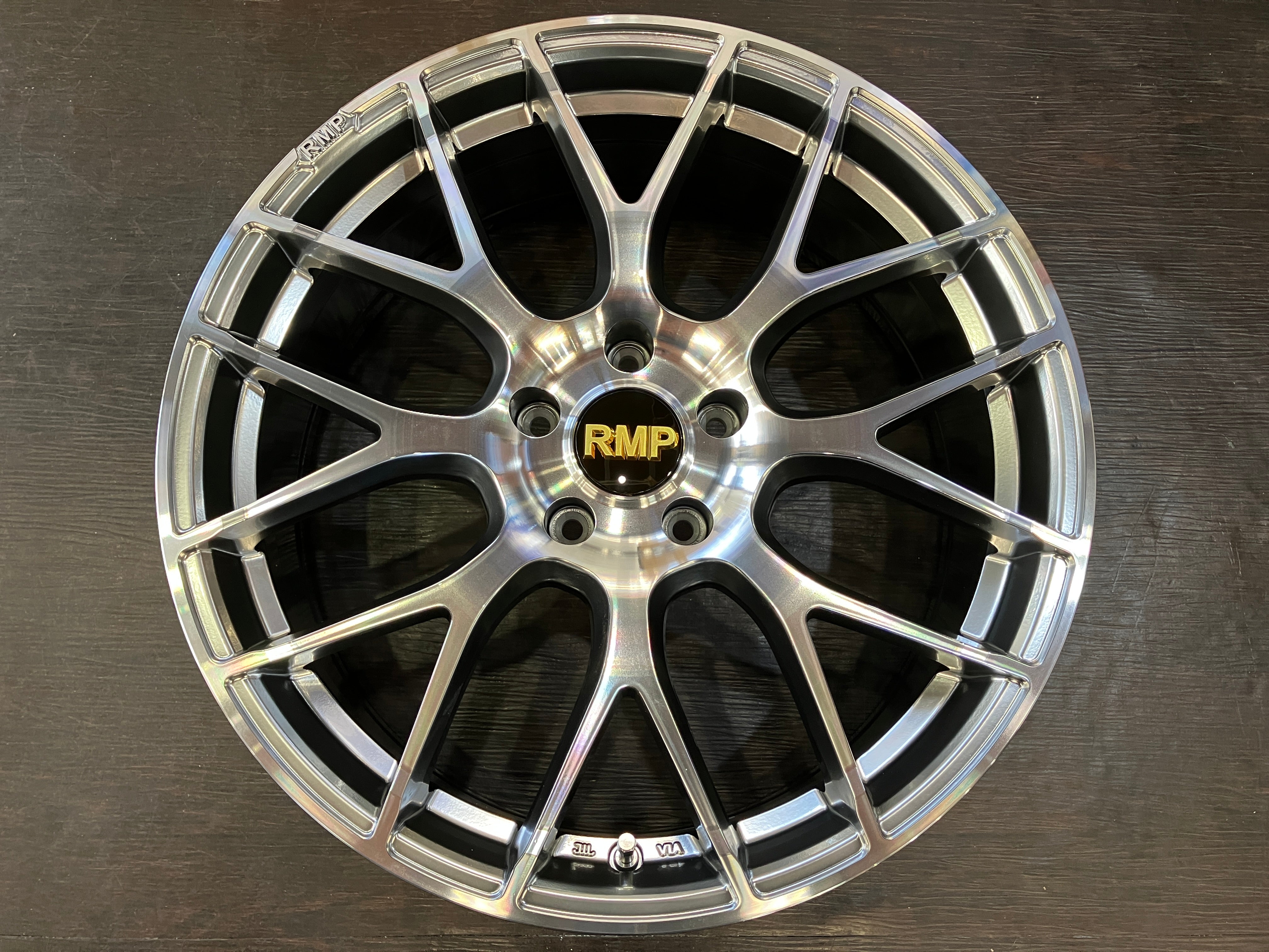 ☆未使用展示品 MID WHEEL RMP 028F マルカ 19インチ 7.5J +48 114.3/5