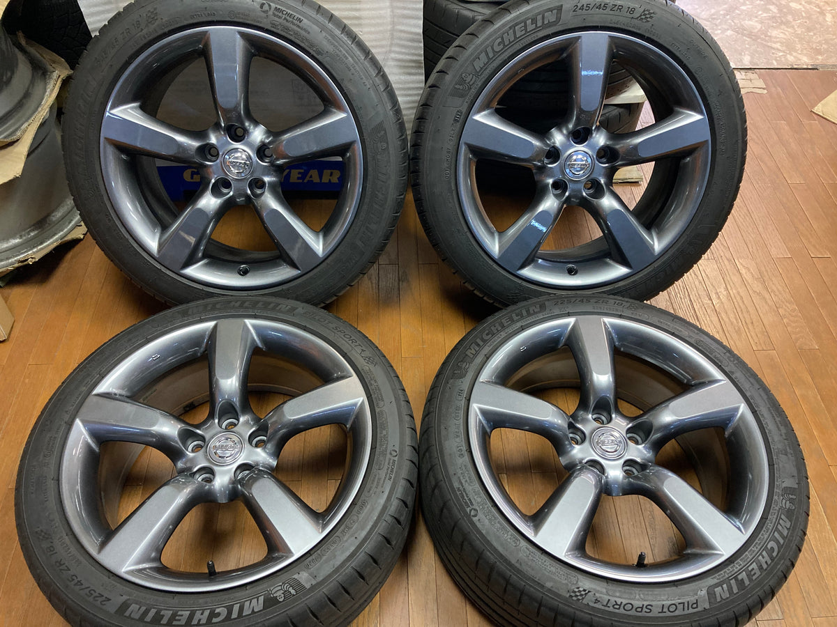 日産フェアレディZ Z33純正18インチホイール（日産 フェアレディZ 
