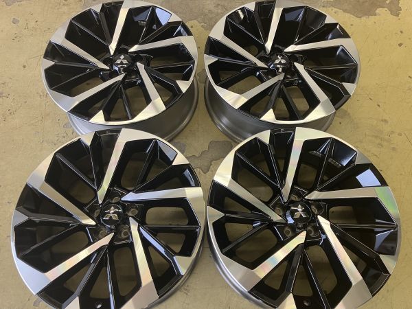 1 ν§ 状態良好!! 三菱 アウトランダーPHEV (GN0W) 純正 20インチ 8J+35 