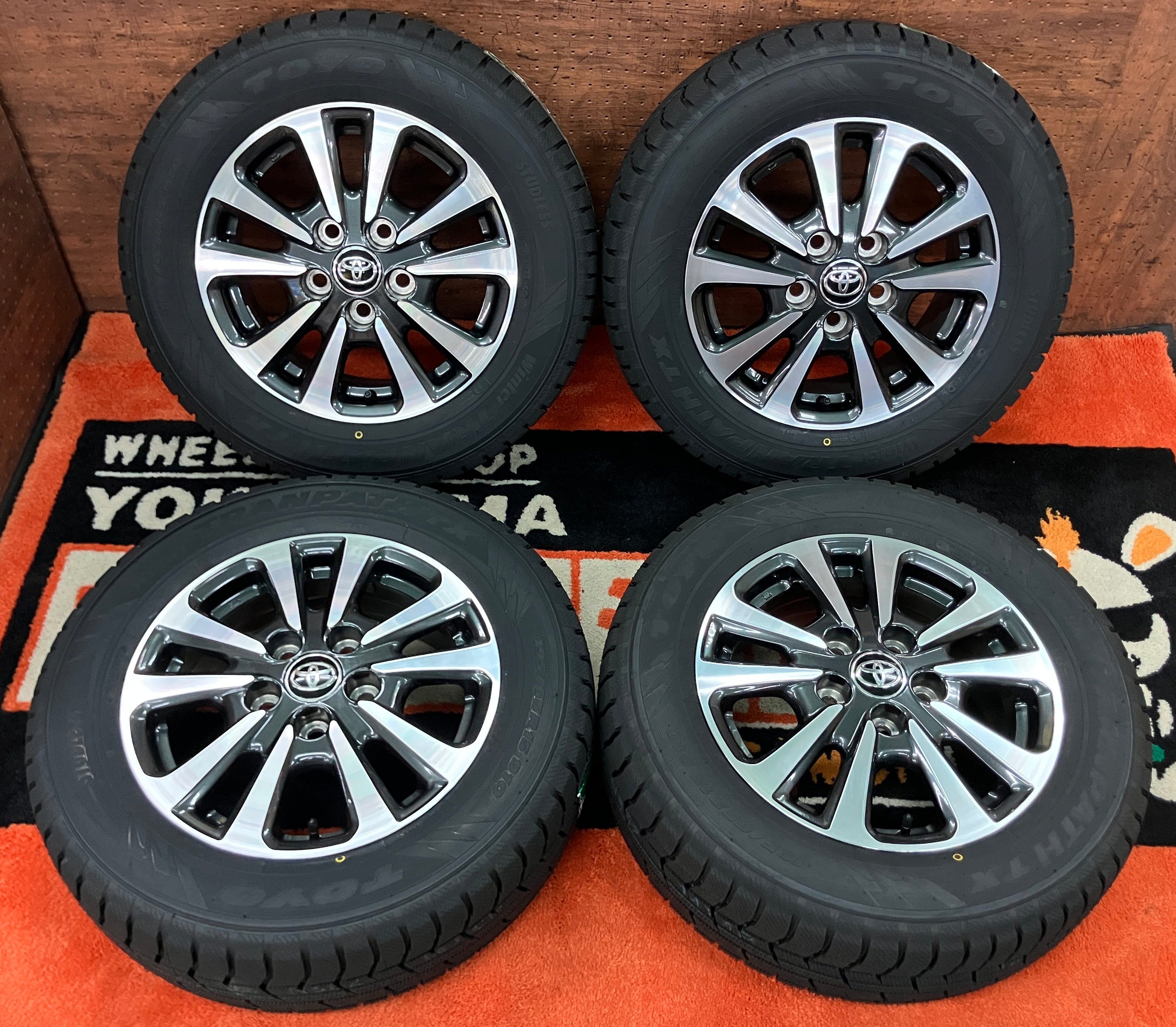 とーらん様【商談中】トヨタ 純正 エスクァイア 4本セット 195/65R15 ◇冬用Set◇即納可! 安心画像多数!【25年製】国産新品TOYO TX付き