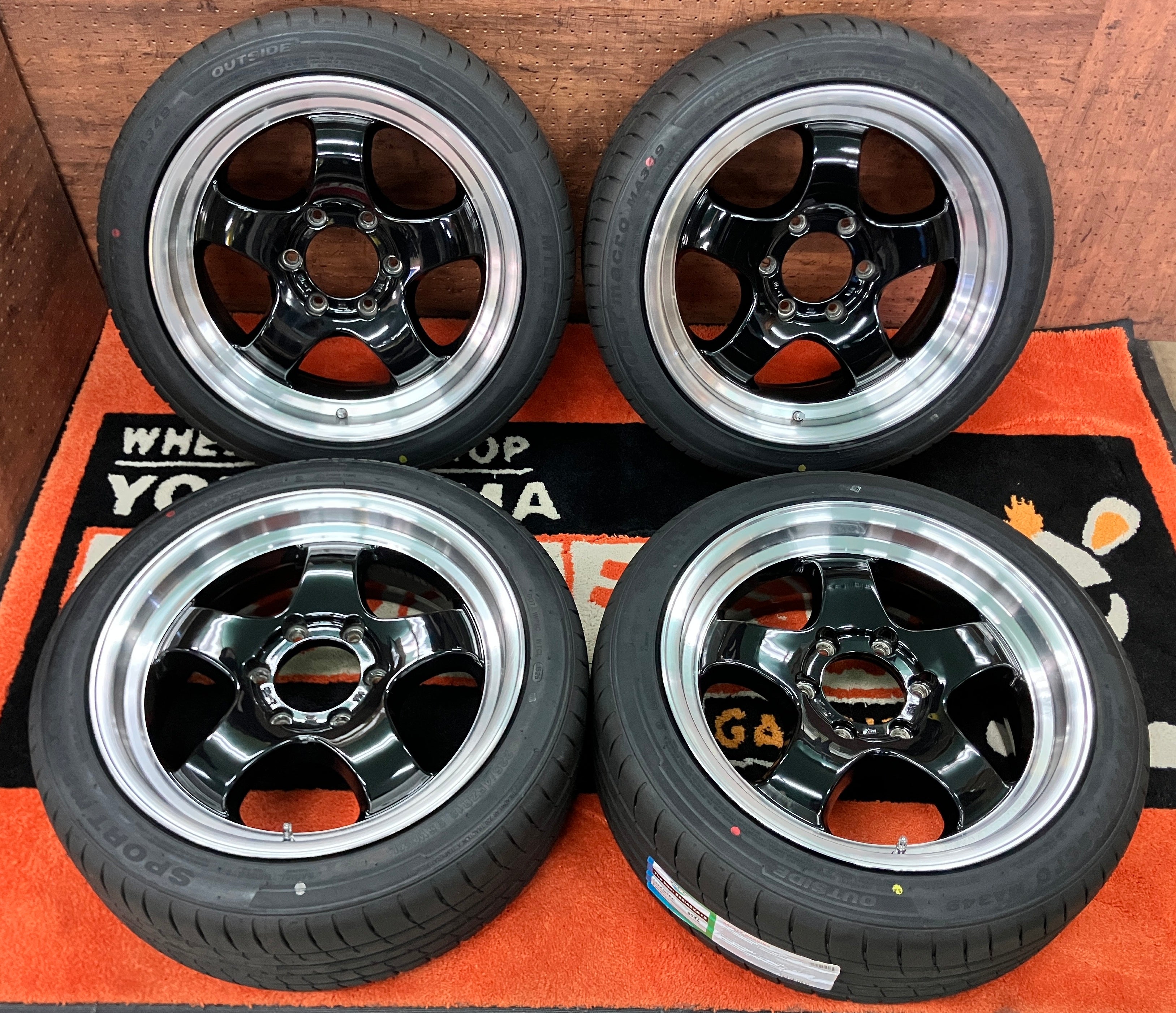 ◇夏用Set◇安心画像多数! 新品タイヤ付き 18inch 8J ET35 WORK XTRAP