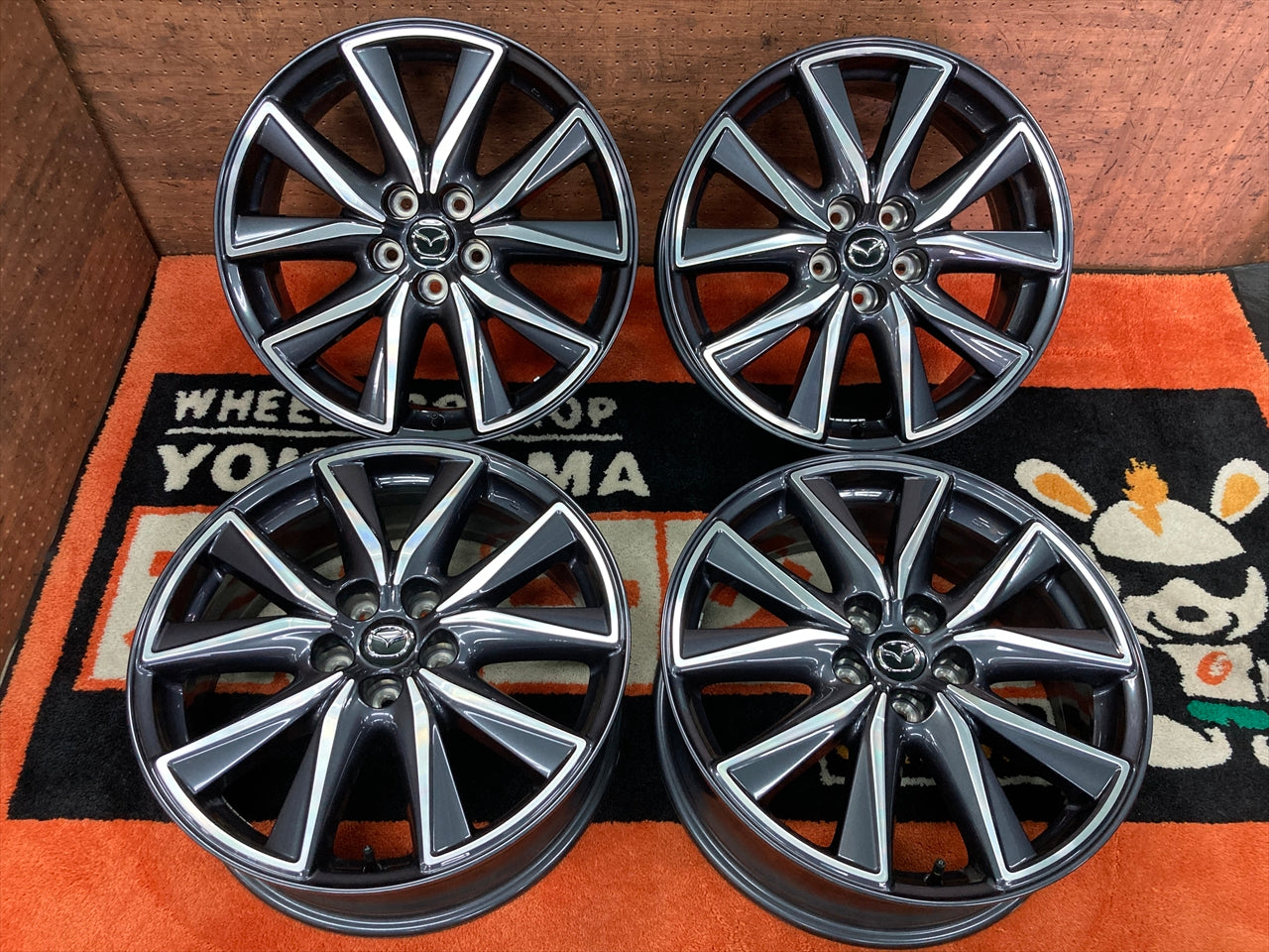 ◆ホイールのみ4本セット! 美品! MAZDA(マツダ)純正 19インチ アルミホイール 7J ET45 114.3-5H スタッドレス C