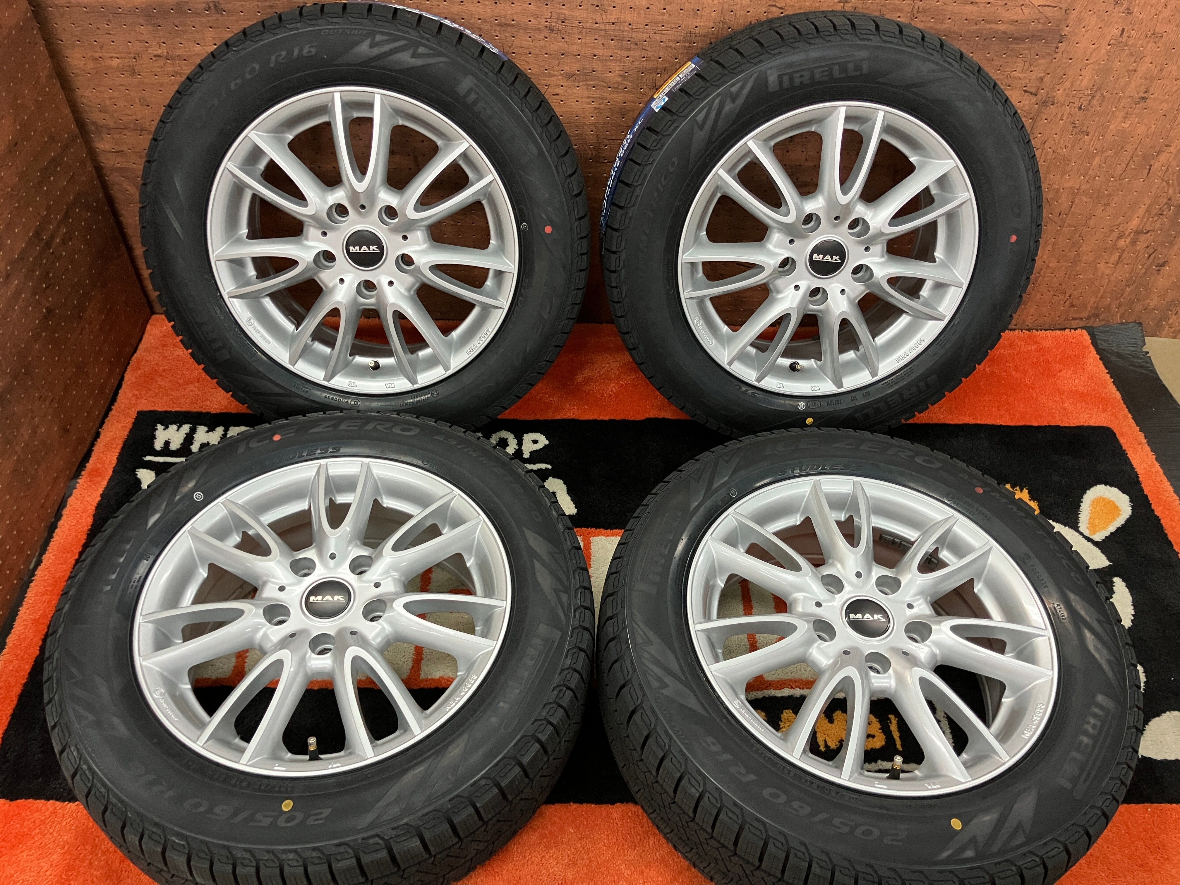 ミニクロスオーバー R60 R61 冬タイヤ ピレリ ICEASSIMETRICO+ 205/60R16 2019-20年製 MINI純正 16インチ  5H-120 4本セット(スタッドレスタイヤ)｜売買されたオークション情報、yahooの商品情報をアーカイブ 5穴