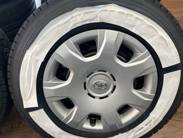 冬 ハイエース★カバー付き★トヨタ 純正【富山】195/80R15 LT 2023年 日本製 スタッドレス 車検対応 中古４本 200系 ハイエース純正 200 1 ν§ 冬用SET!! トヨタ 200系 ハイエース 純正 スチール 15インチ
