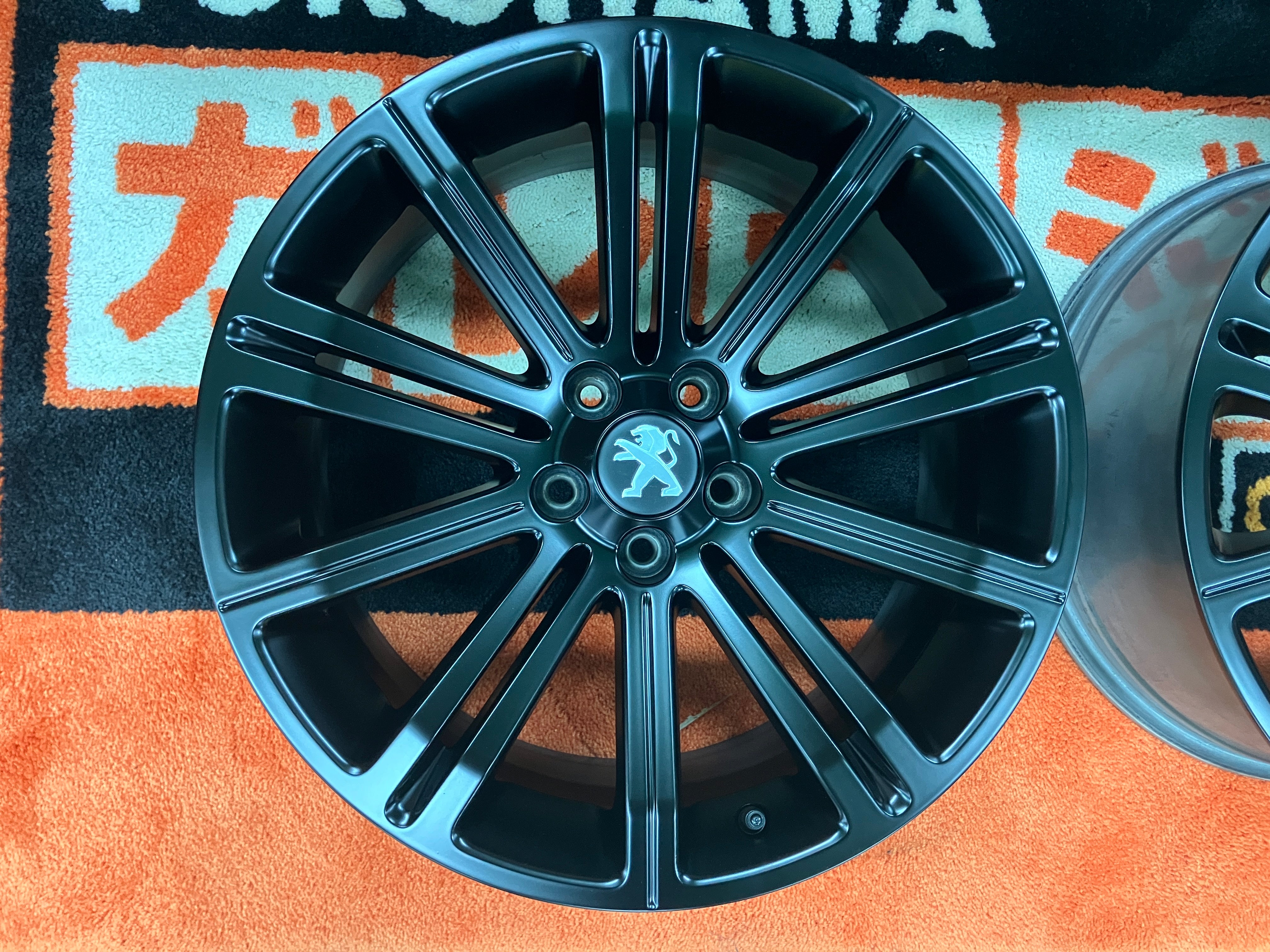 プジョーRCZ 純正アルミホイール4本とスタッドレスタイヤ4本セット Yahoo!オークション - プジョーRCZ（前期）純正ホイール4本SET