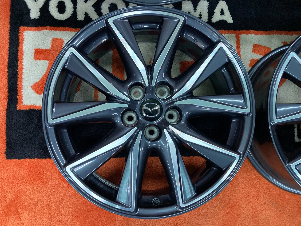 ◆ホイールのみ4本セット! 美品! MAZDA(マツダ)純正 19インチ アルミホイール 7J ET45 114.3-5H スタッドレス C