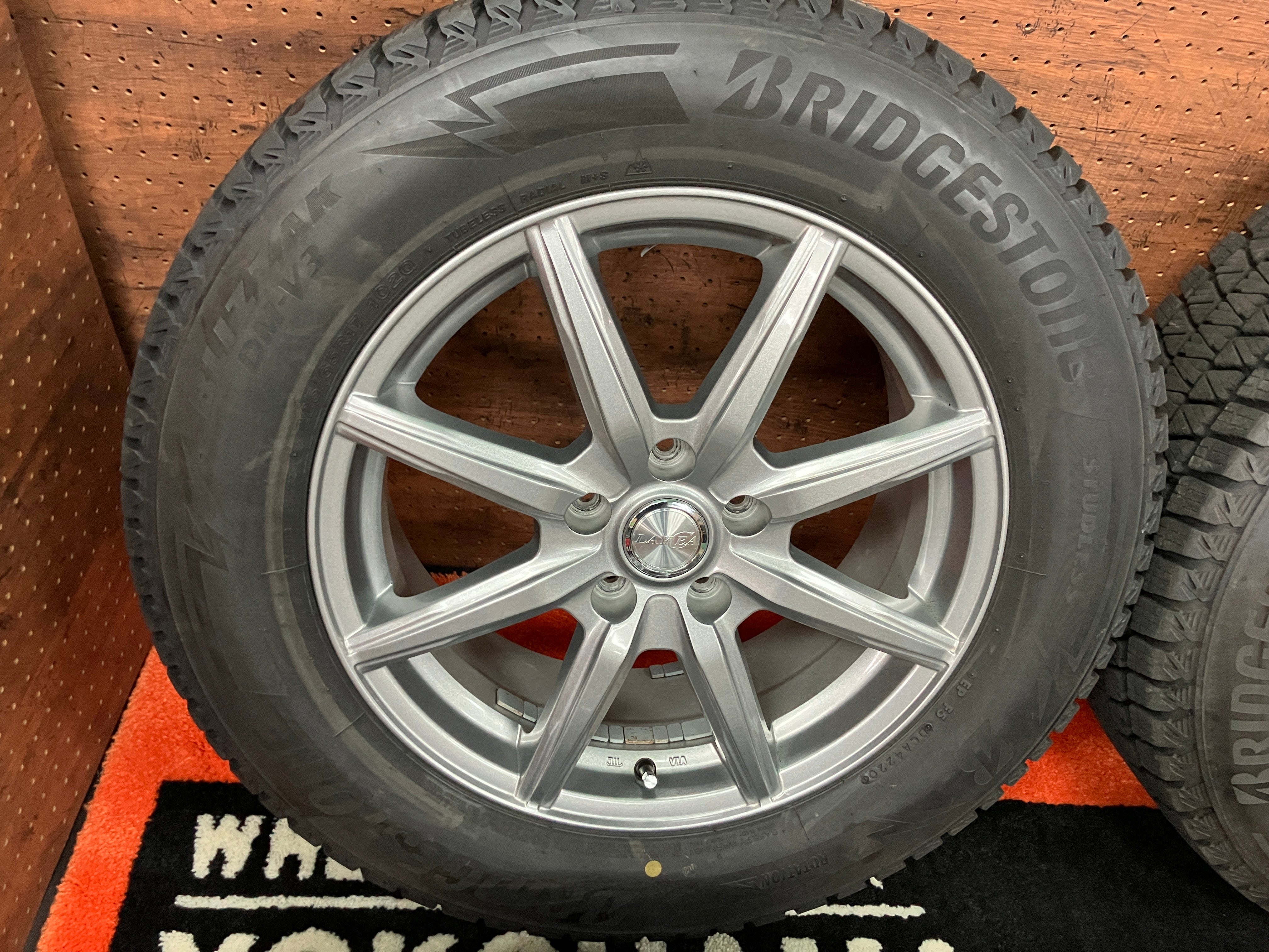 値引きしました！17インチ　DM-V3スタッドレス225 65 17 CX5など ◇冬用Set◇安心画像多数! 溝有DM-V3付き! 225/65R17 スタッドレス