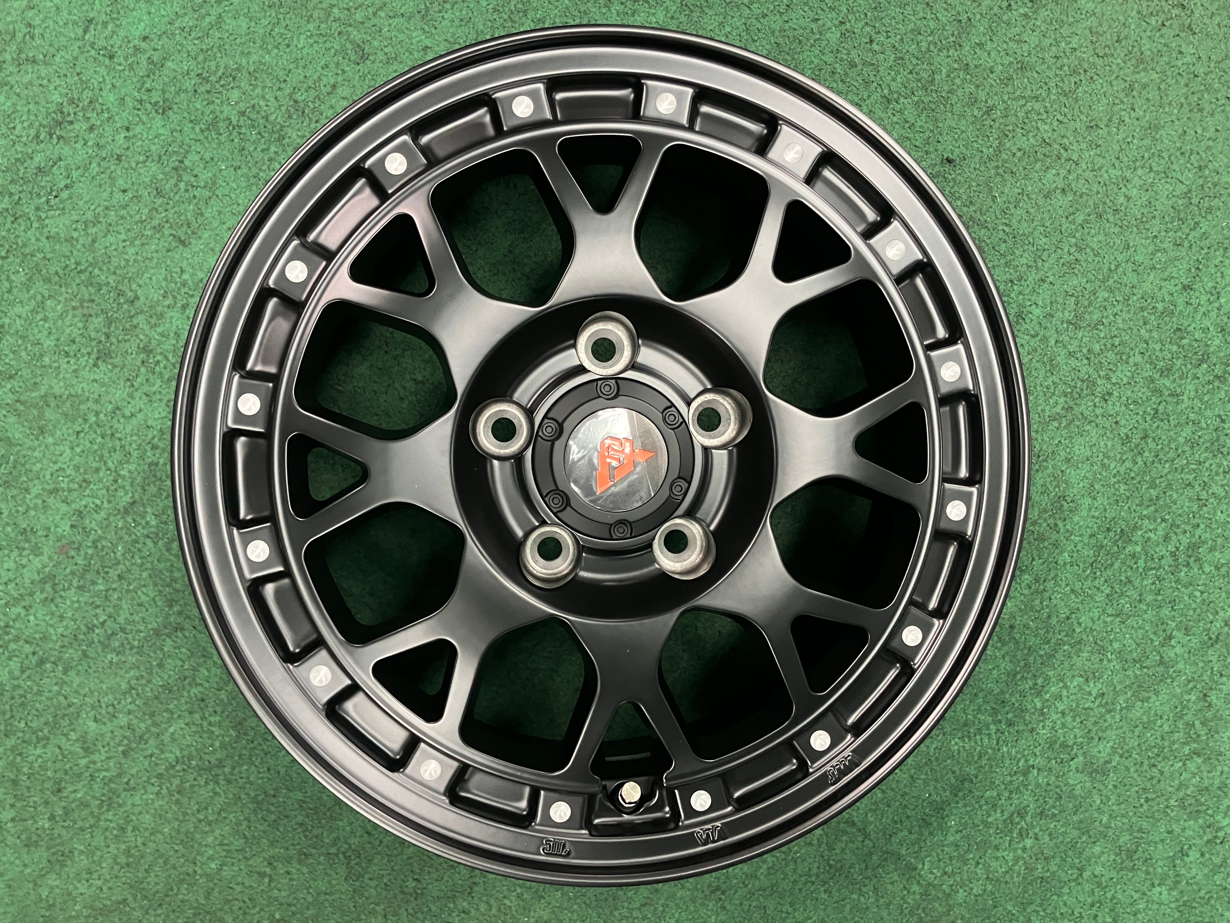 ヴァナゴン t3 ベンツ　ホイール15 4本　6.5×J15 H2 ET37 ヴァナゴン t3 ベンツ ホイール15 4本 6.5×J15 H2 ET37 - メルカリ