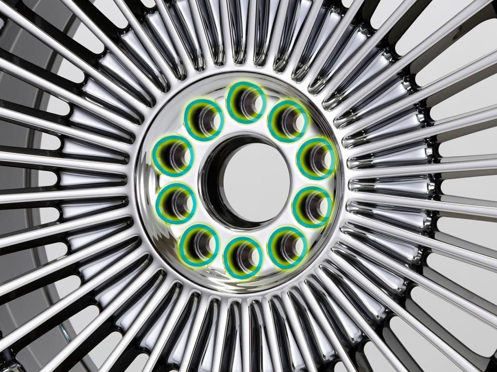 2 νZ 新品！トヨタ/レクサスのお車に！EMITZ STRAHL(イミッツ