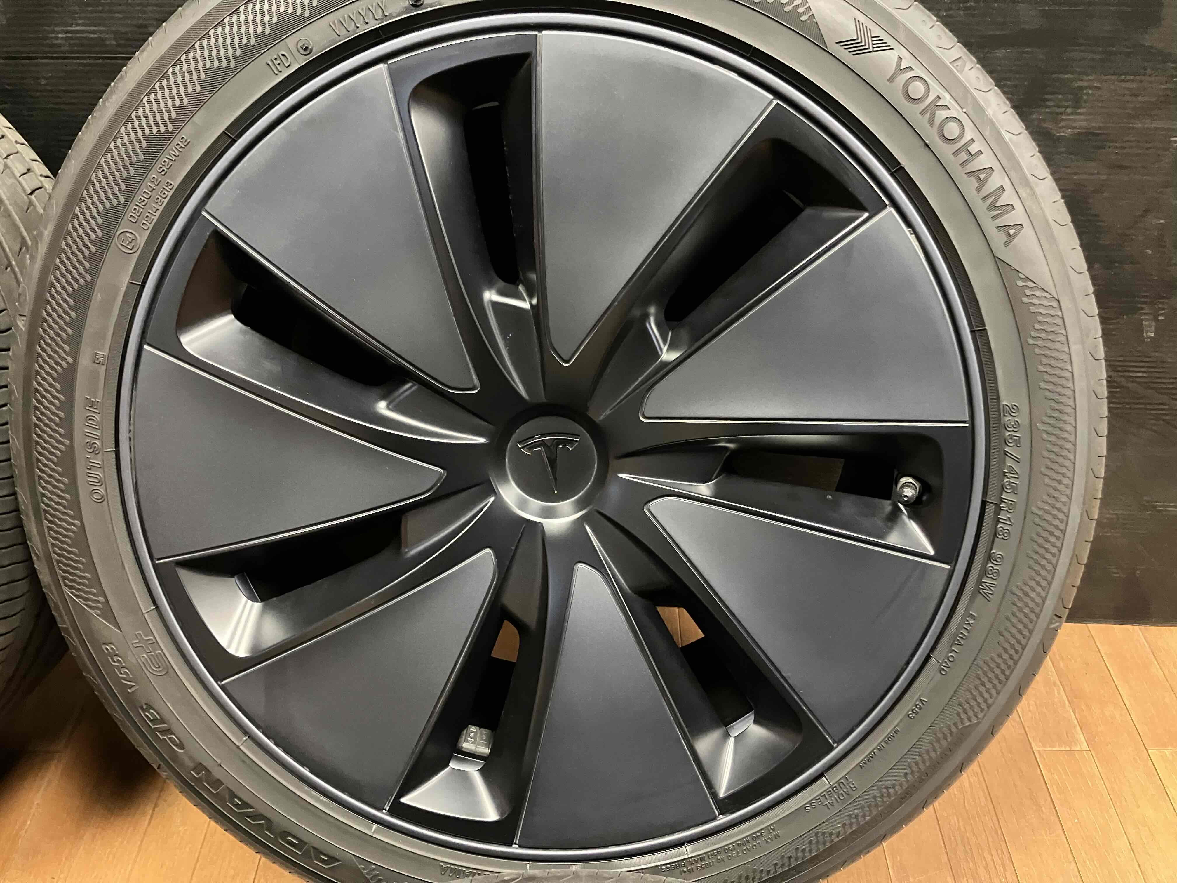 ◇キズ修正済み◇テスラ TESLA MODEL3 モデル3 純正 18インチ◇8.5J+38
