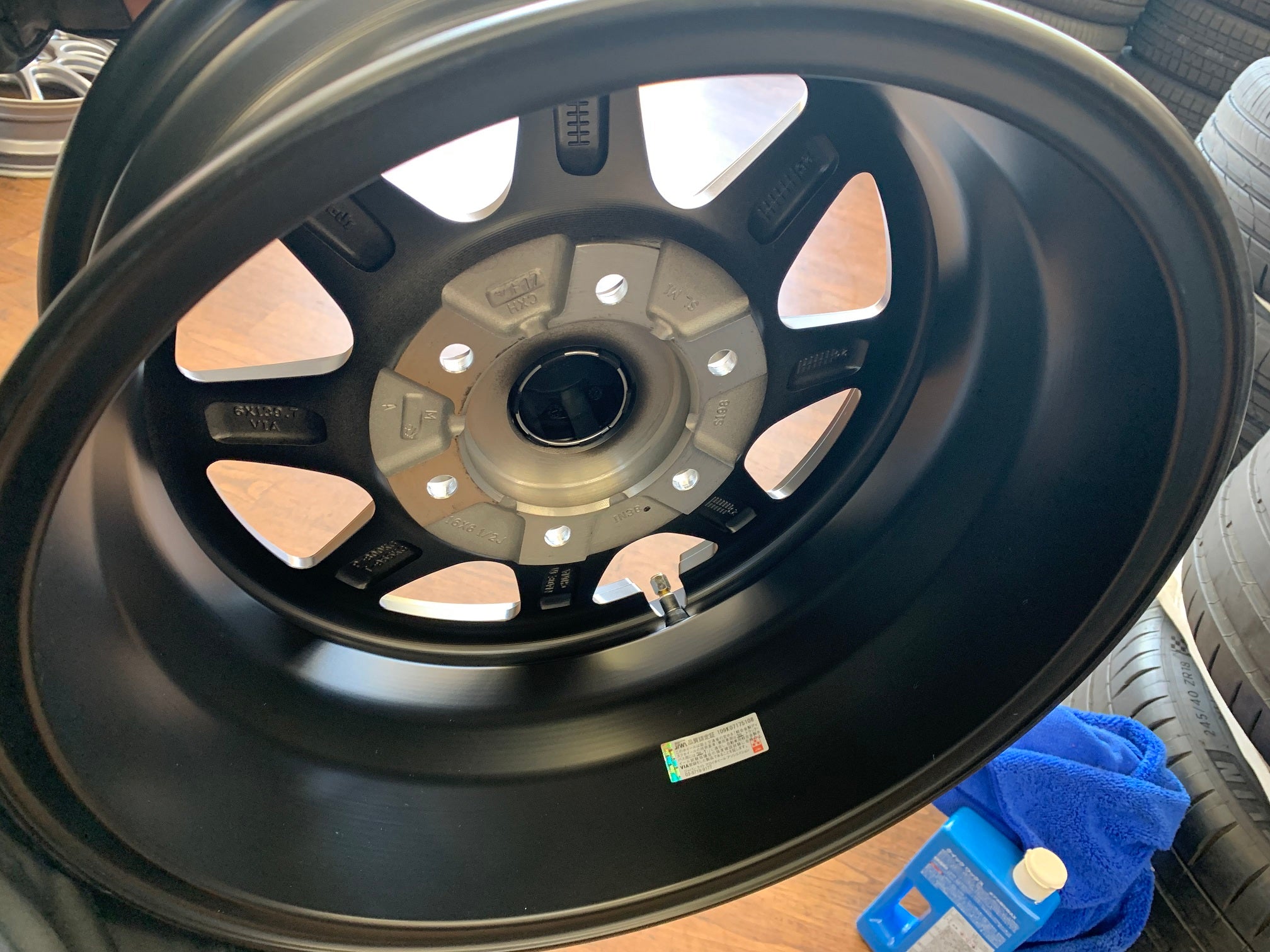 じろーちゃん です。 WEDS ウェッズ スタットベルク　ハイエース weds-21242_2.jpg