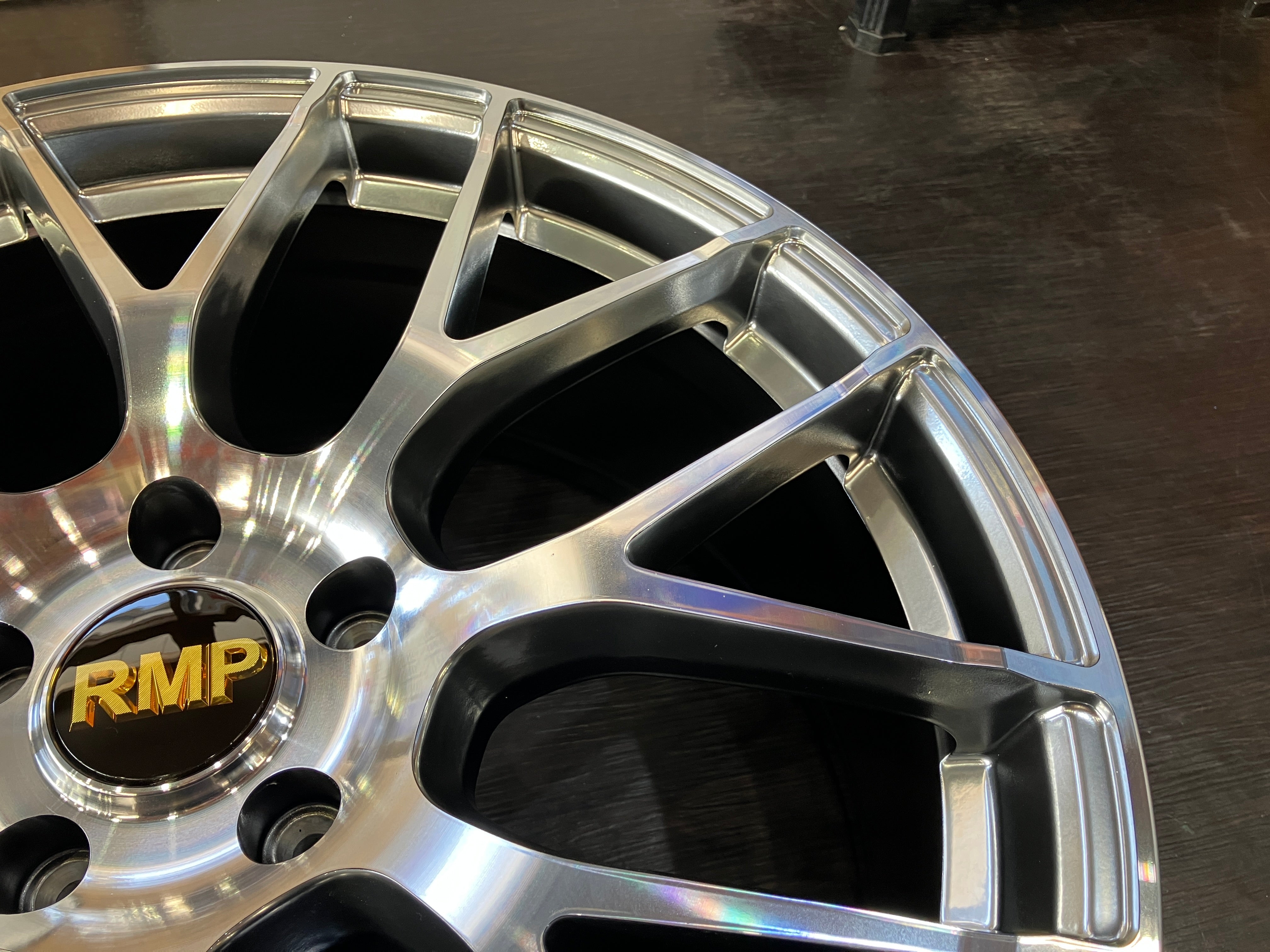 ☆未使用展示品 MID WHEEL RMP 028F マルカ 20インチ 8.5J +45 114.3/5 ☆未使用展示品 MID WHEEL RMP 028F マルカ 20インチ 8.5J +45 114.3/5