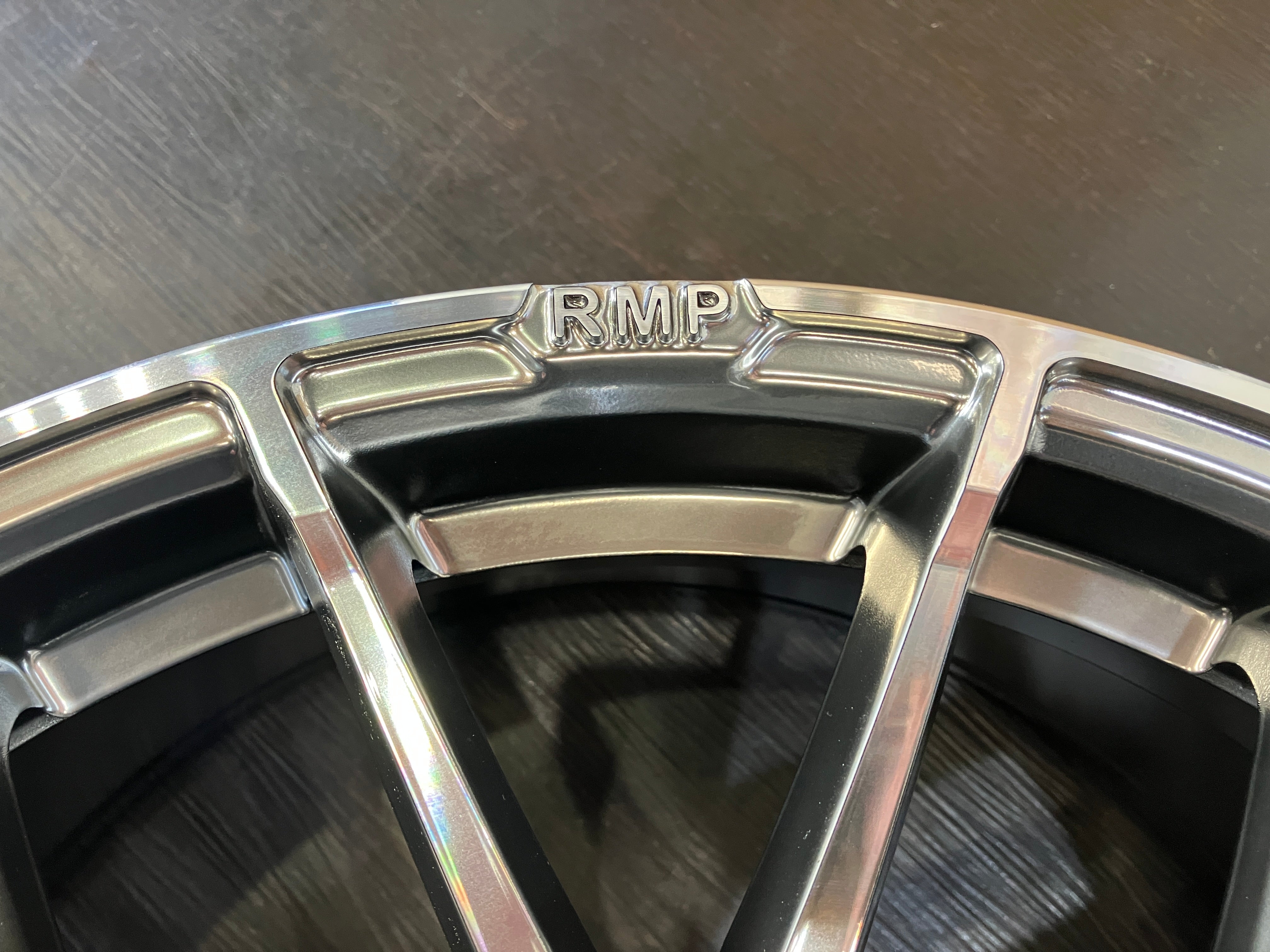 ☆未使用展示品 MID WHEEL RMP 028F マルカ 20インチ 8.5J +45 114.3/5
