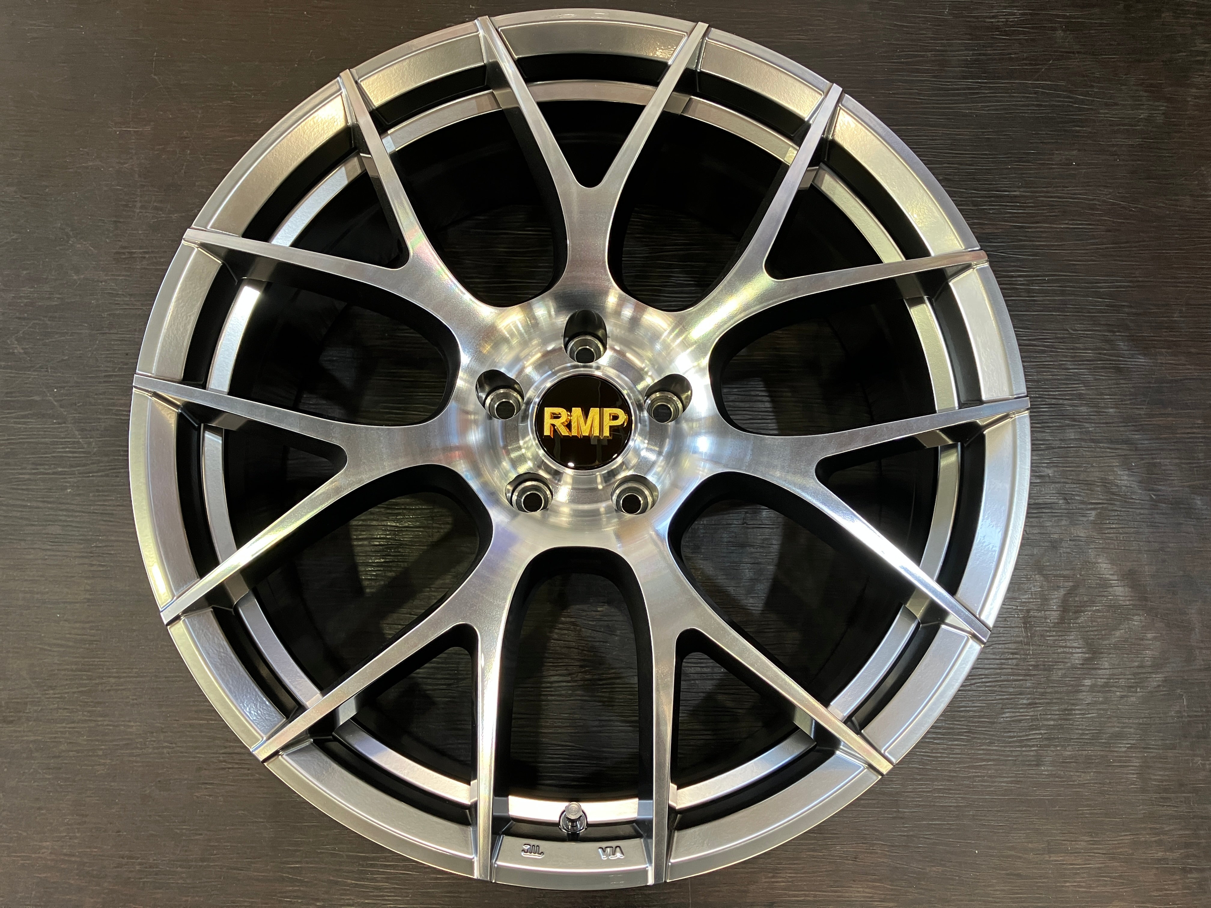 ☆未使用展示品 MID WHEEL RMP 027F マルカ 20インチ 8.5J +38 114.3/5