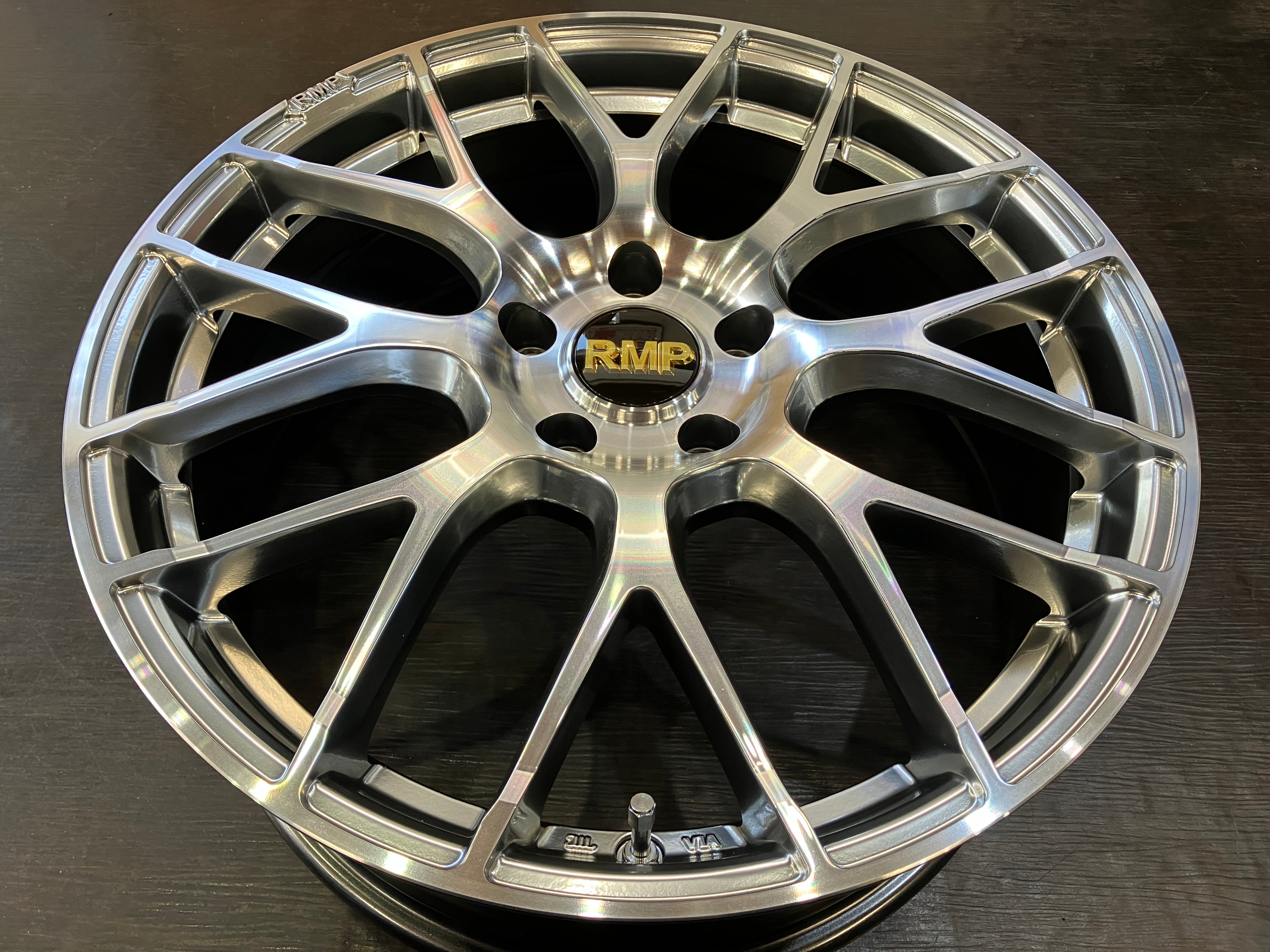 美品 マルカサービス RMP-028F 19インチ 楽天市場】アルミホイール MID RMP 028F【19×8J 5-114 INSET42】マルカ