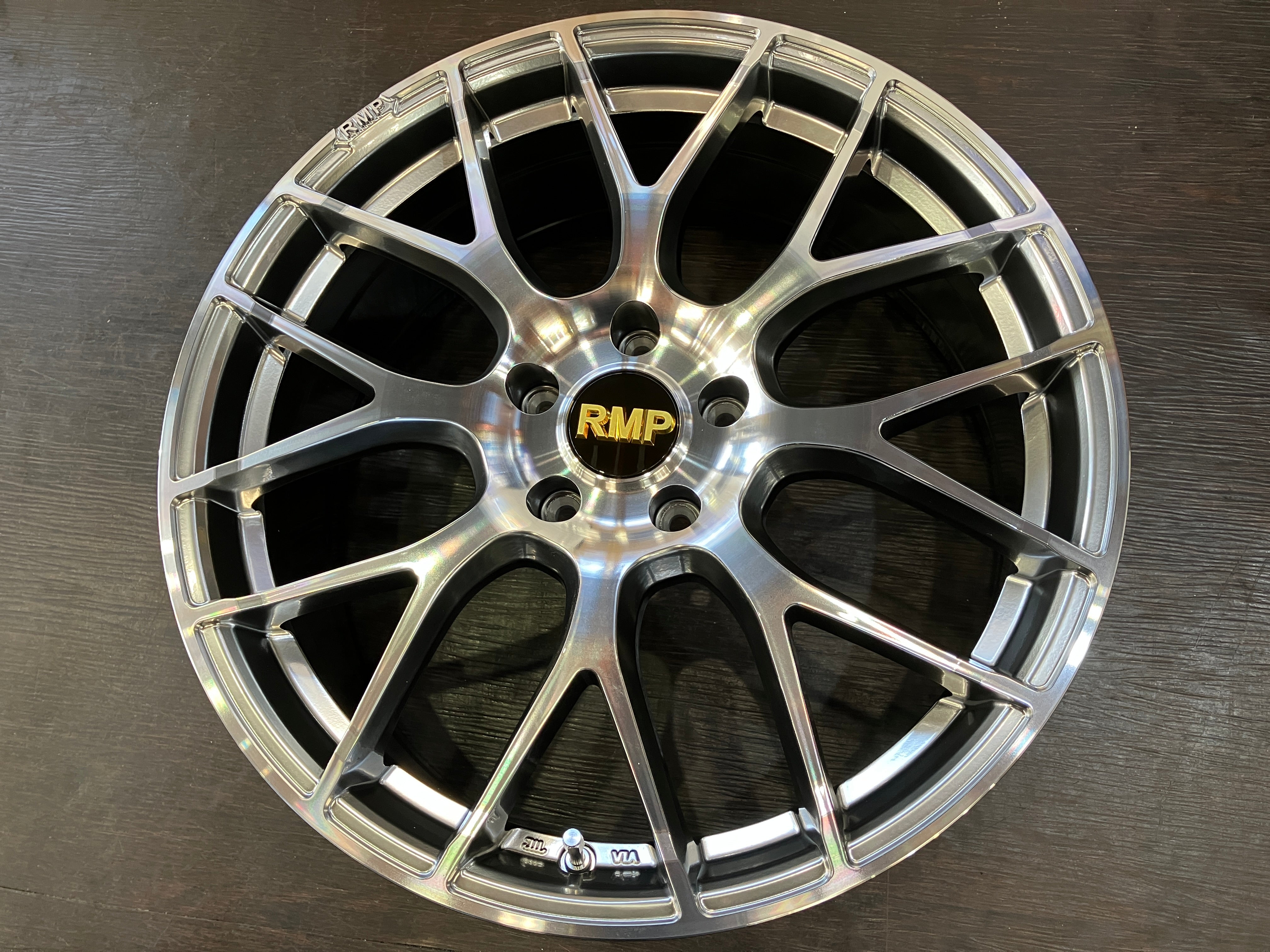 ☆未使用展示品 MID WHEEL RMP 028F マルカ 19インチ 7.5J +48 114.3/5 ☆未使用展示品 MID WHEEL RMP 028F マルカ 19インチ 7.5J +48 114.3/5