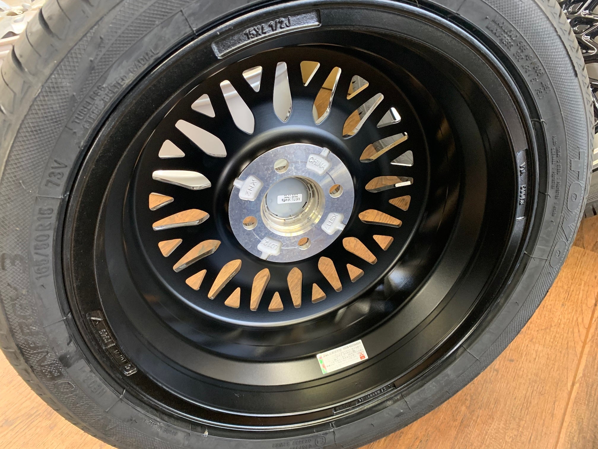 国産新品タイヤ付!共豊 シュタイナーFTX 15X4.5J+45 114.3-5H TOYO 165