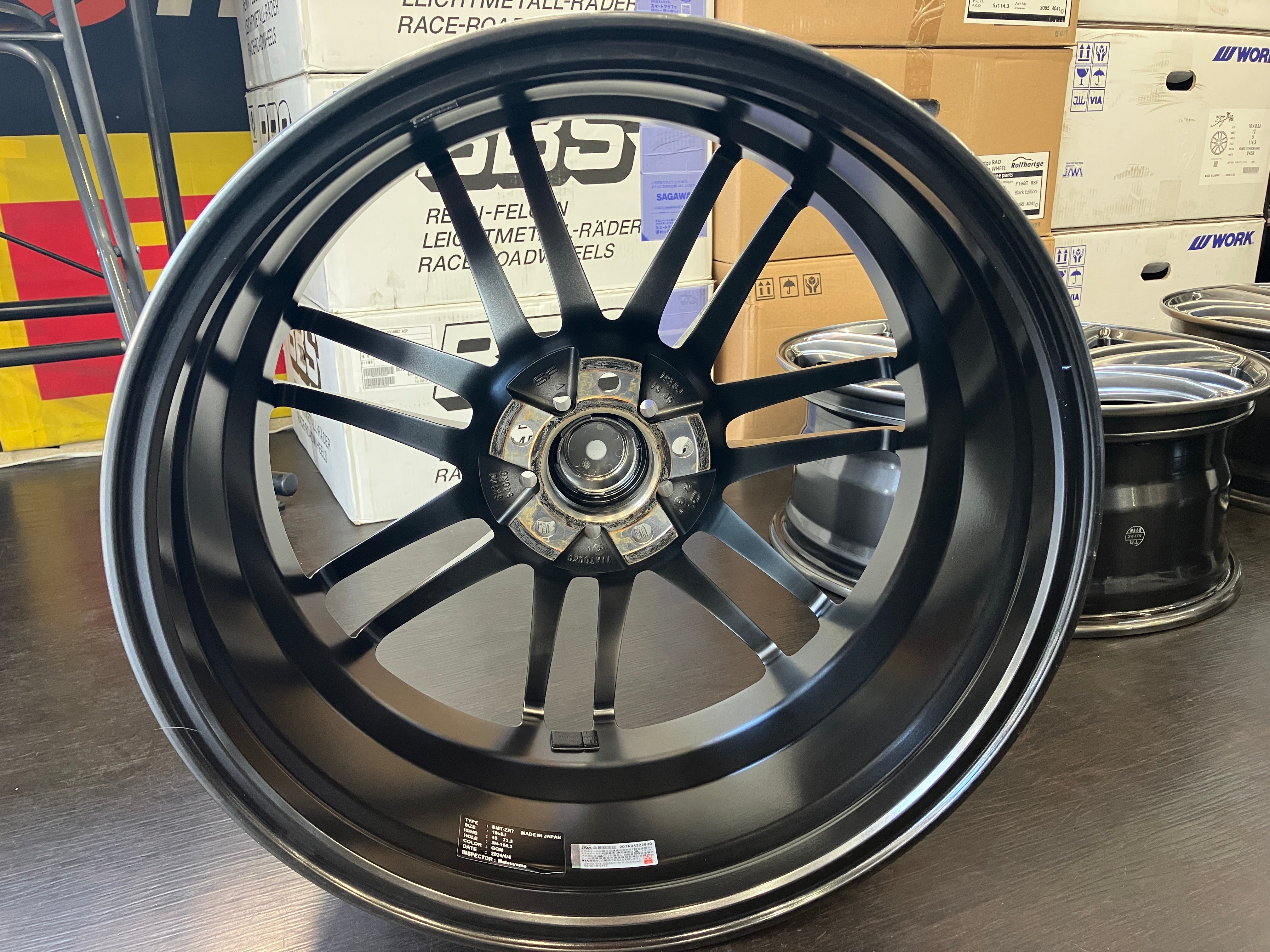◇WORK エモーションZR7 8J+45 114.3/5H レヴォーグ WRX WRX S4 90系