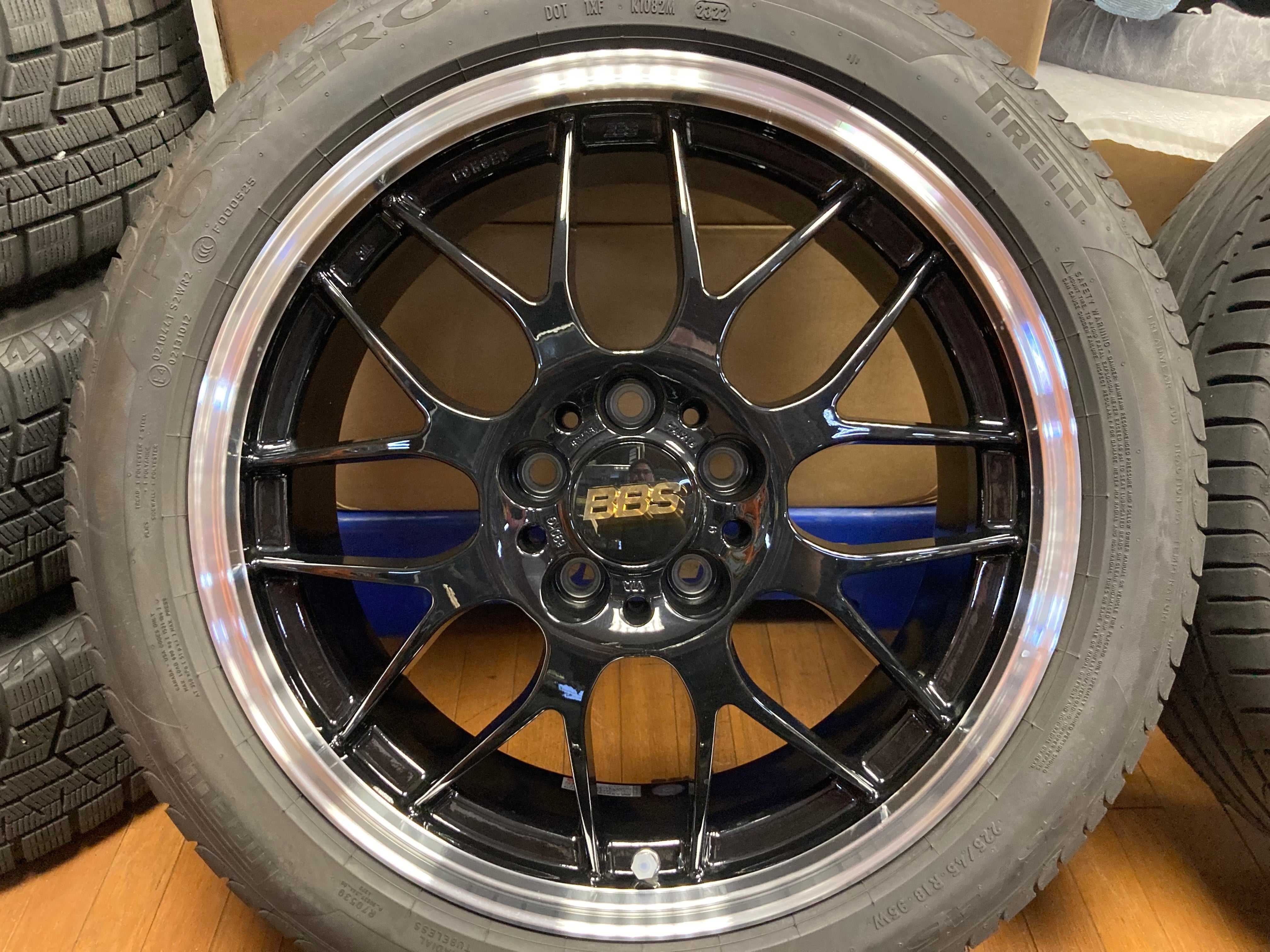 オフセット33mm送料込み BBS 18インチ 8J センターキャップ無し　 ピレリ 225/45