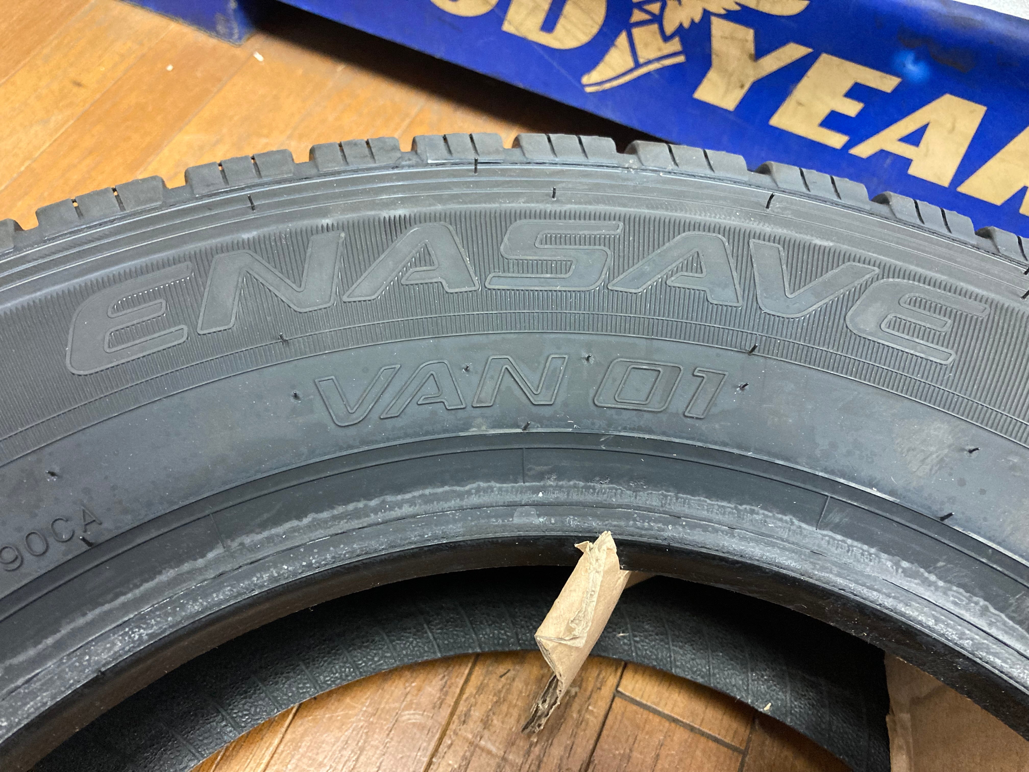 送料込み!!4本 前後セット 新品タイヤ DUNLOP ENASAVE VAN01