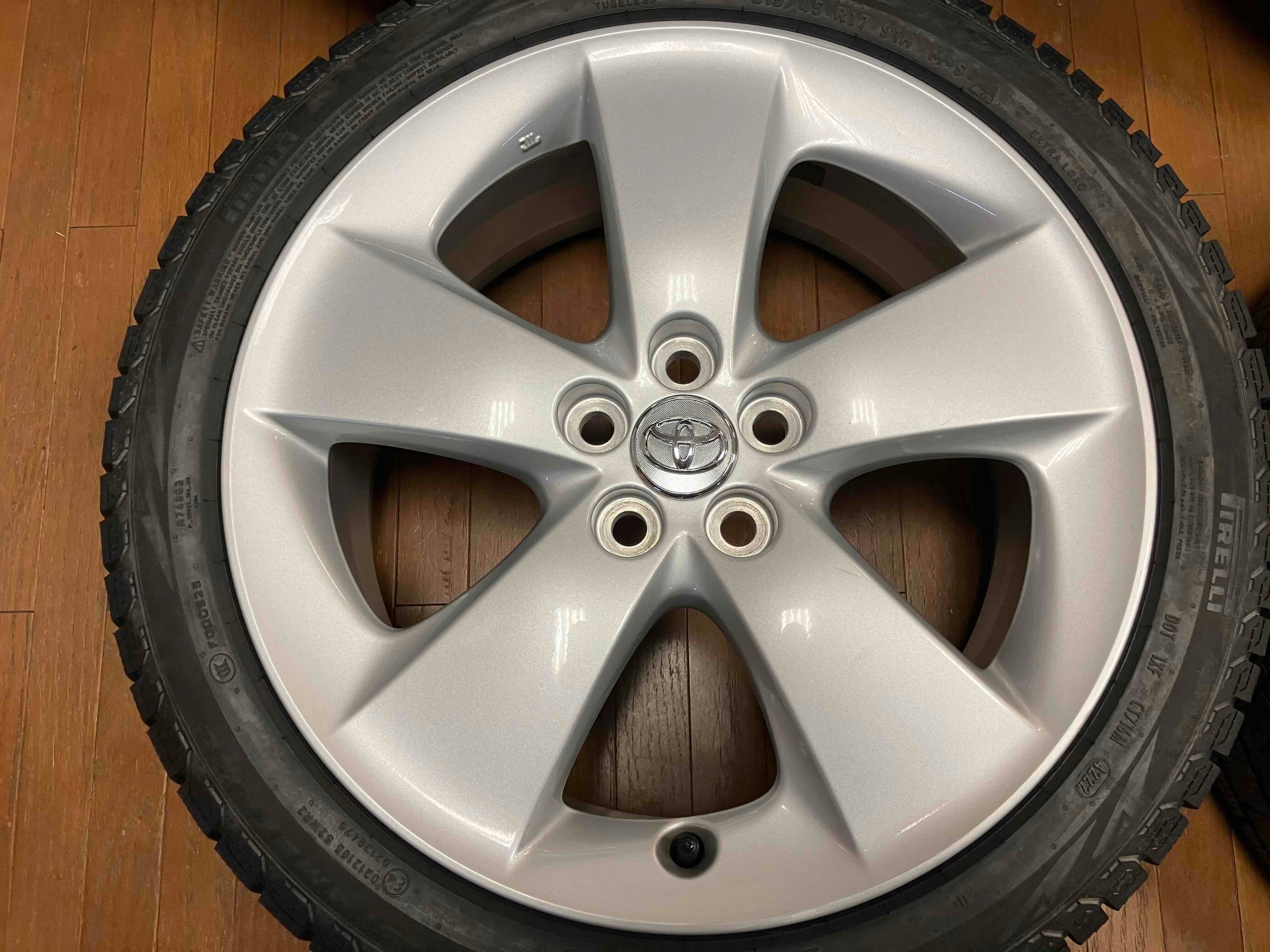 50プリウスPCD100 215/45R17 タイヤ・ホイールセット PCD100 215/45R17 タイヤ・ホイールセット 17インチ プリウス プリウス