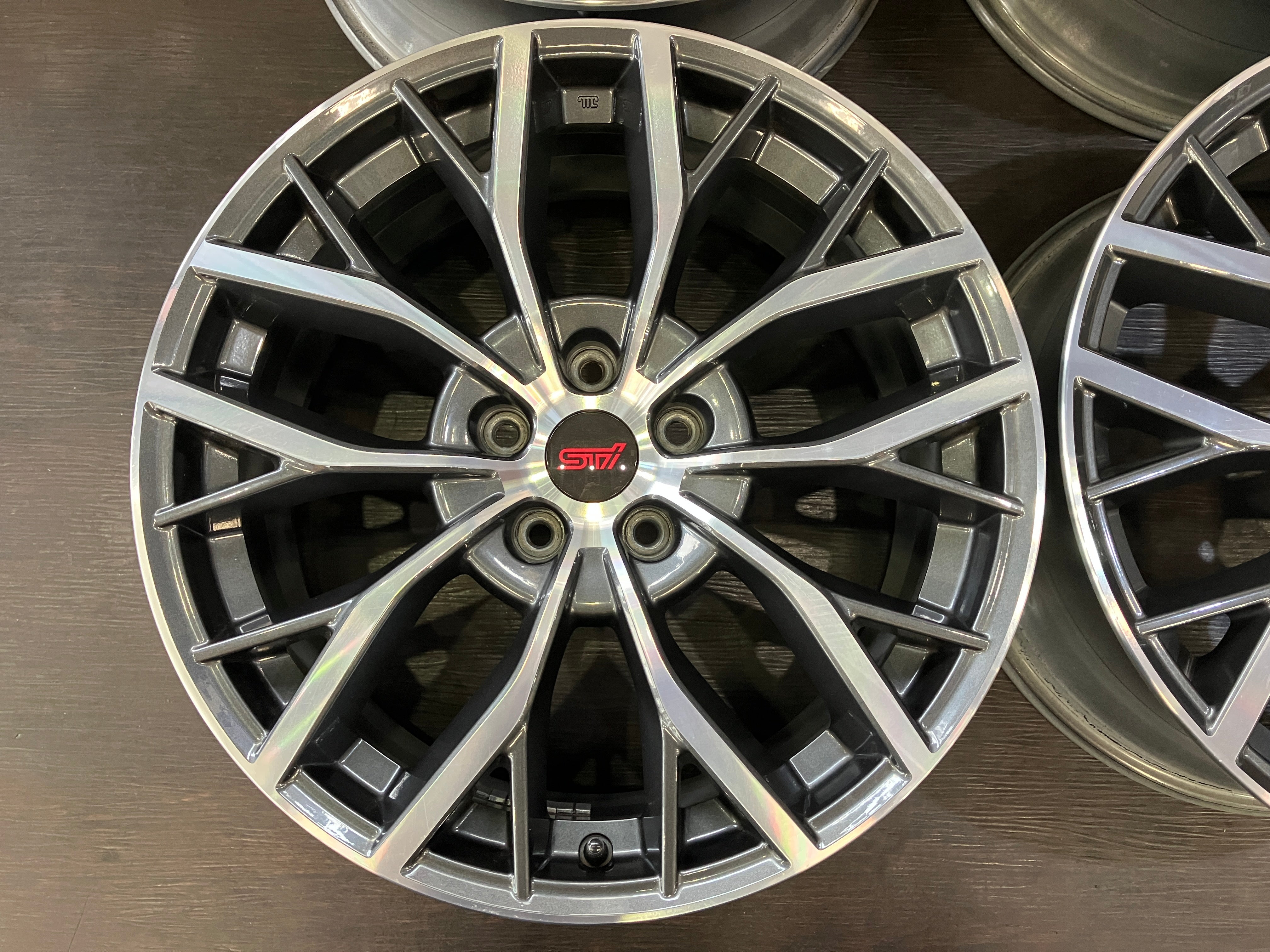 WRX STI VAB 純正 19インチ 8.5J ET55 114.3/5 ガンメタポリッシュ WRX