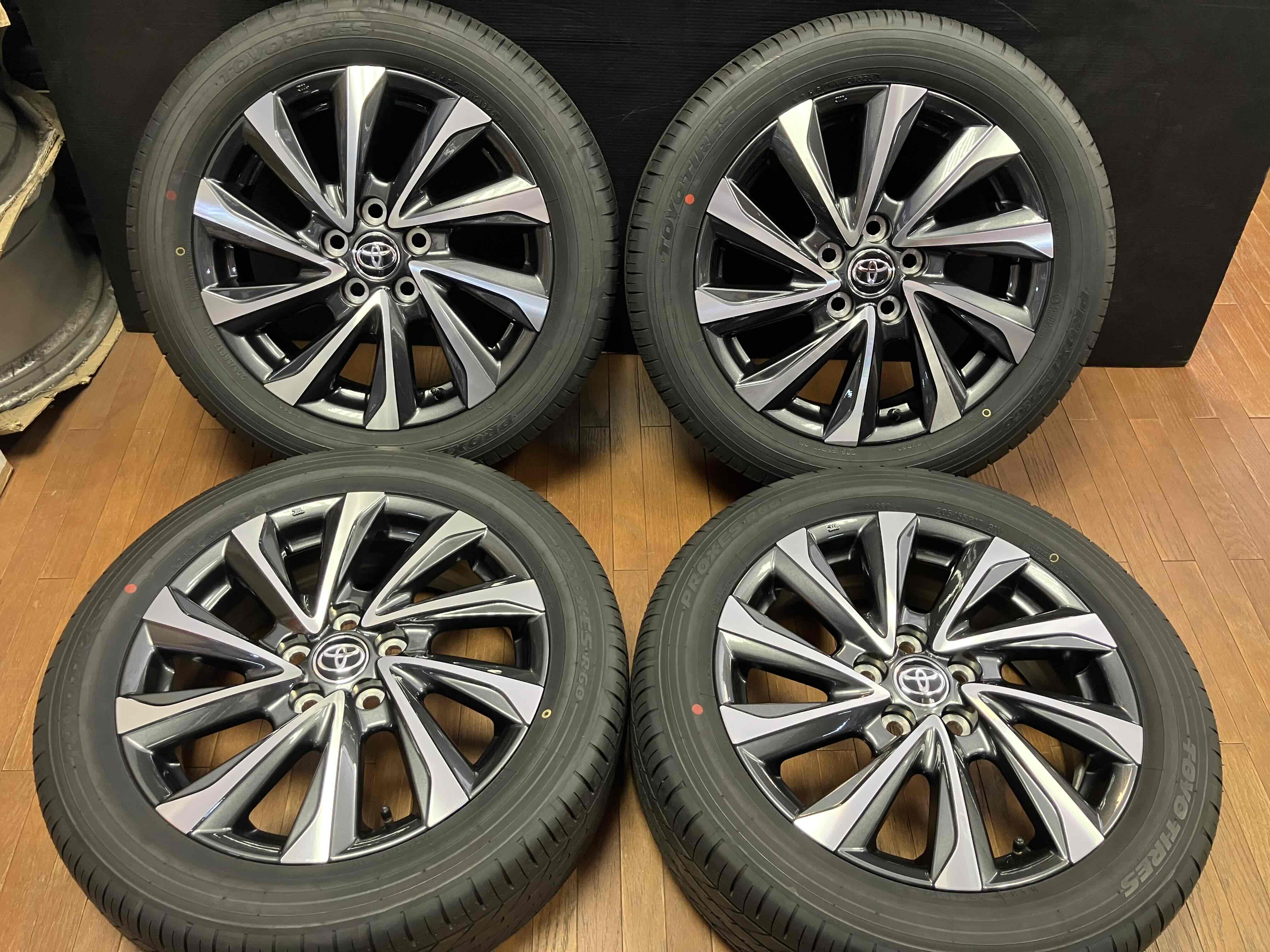 ◇新車外し◇TOYOTA 90系 ヴォクシー 純正 17インチ ガンメタ