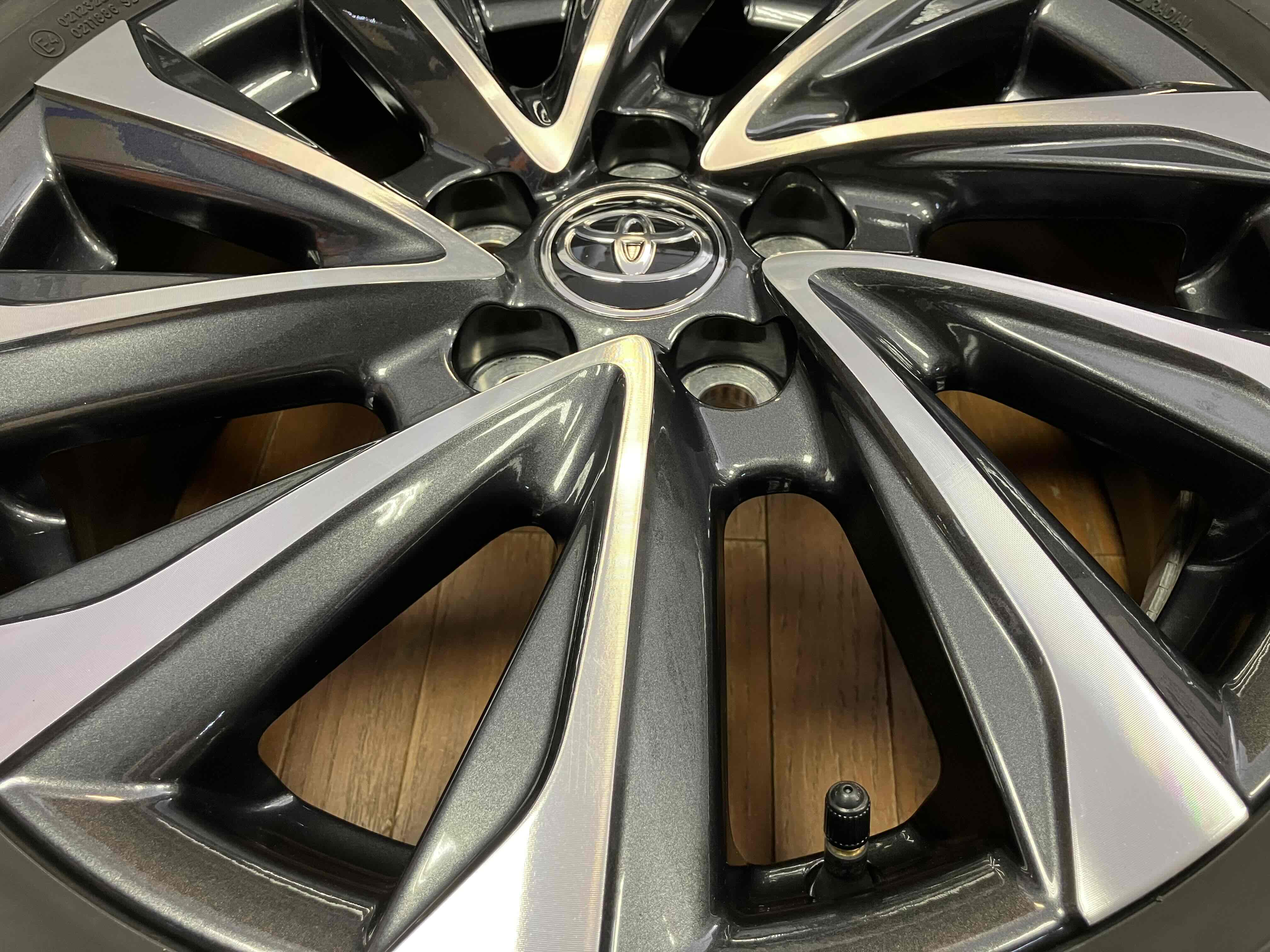 ◇新車外し◇TOYOTA 90系 ヴォクシー 純正 17インチ ガンメタ