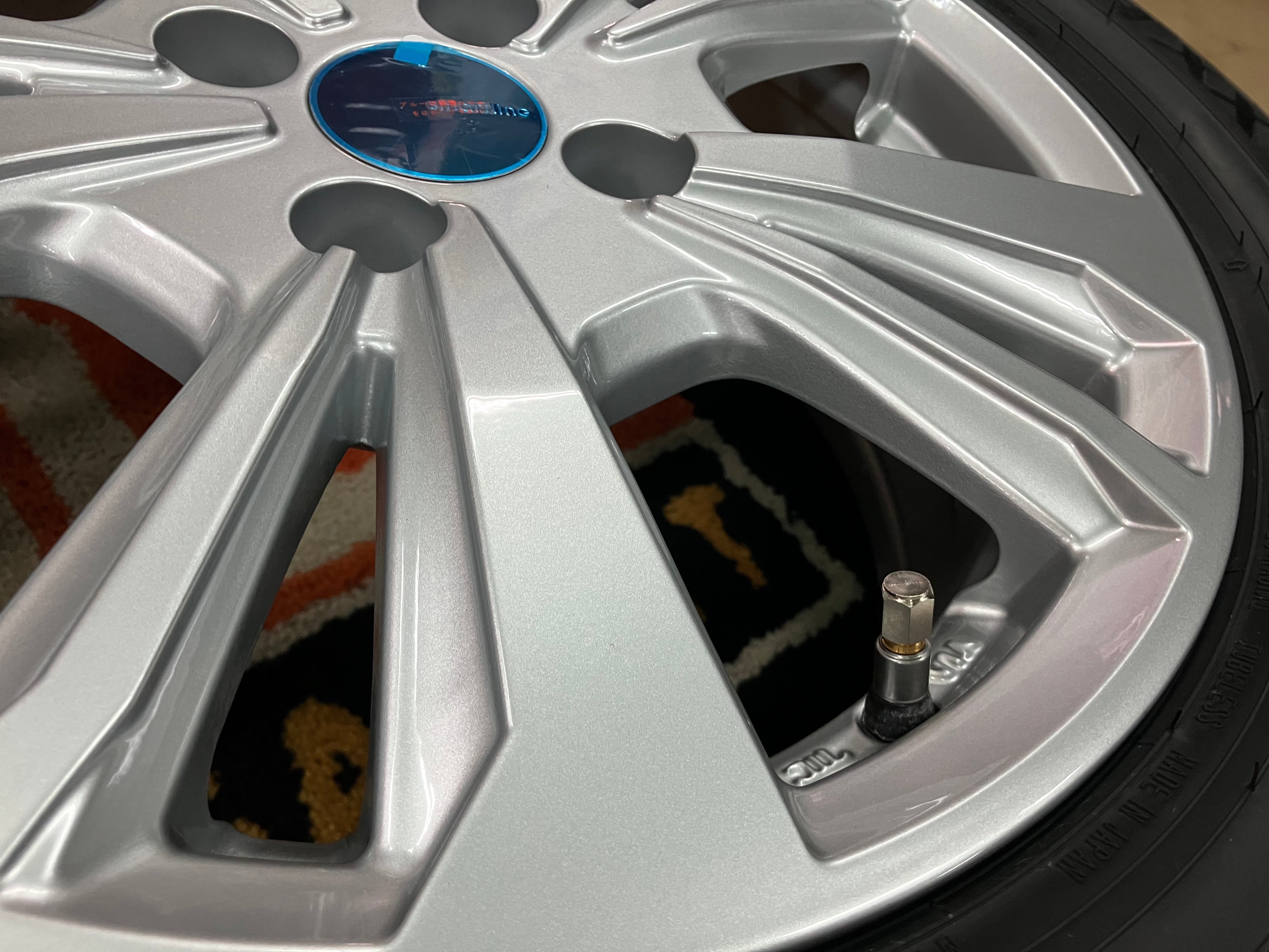 ◇未使用新品即納!ルノー ルーテシア（RH系用）2025年製 スタッドレス