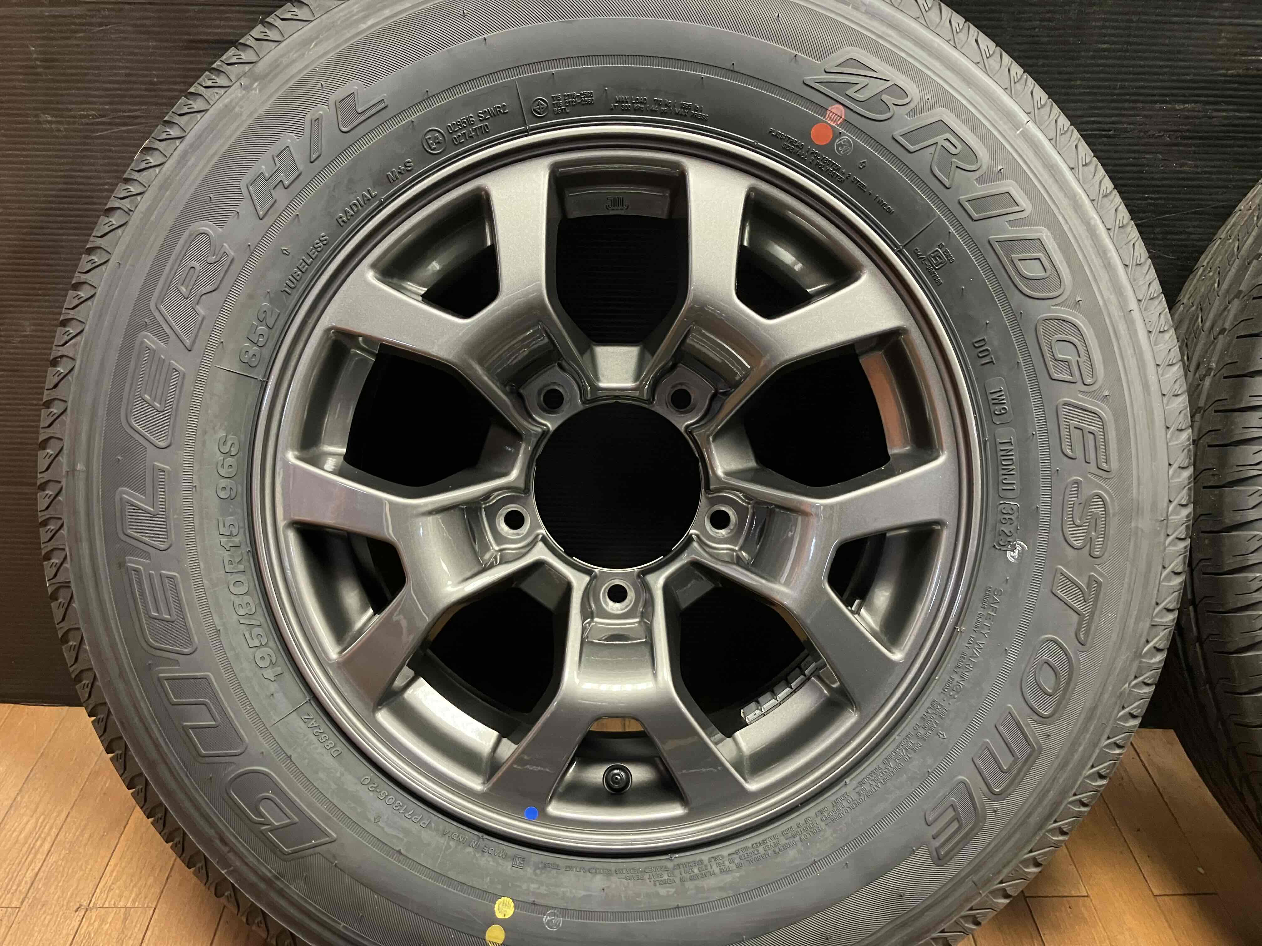 ◇新車外し◇SUZUKI スズキ ジムニー ノマド 純正 15インチ 5.5J+5