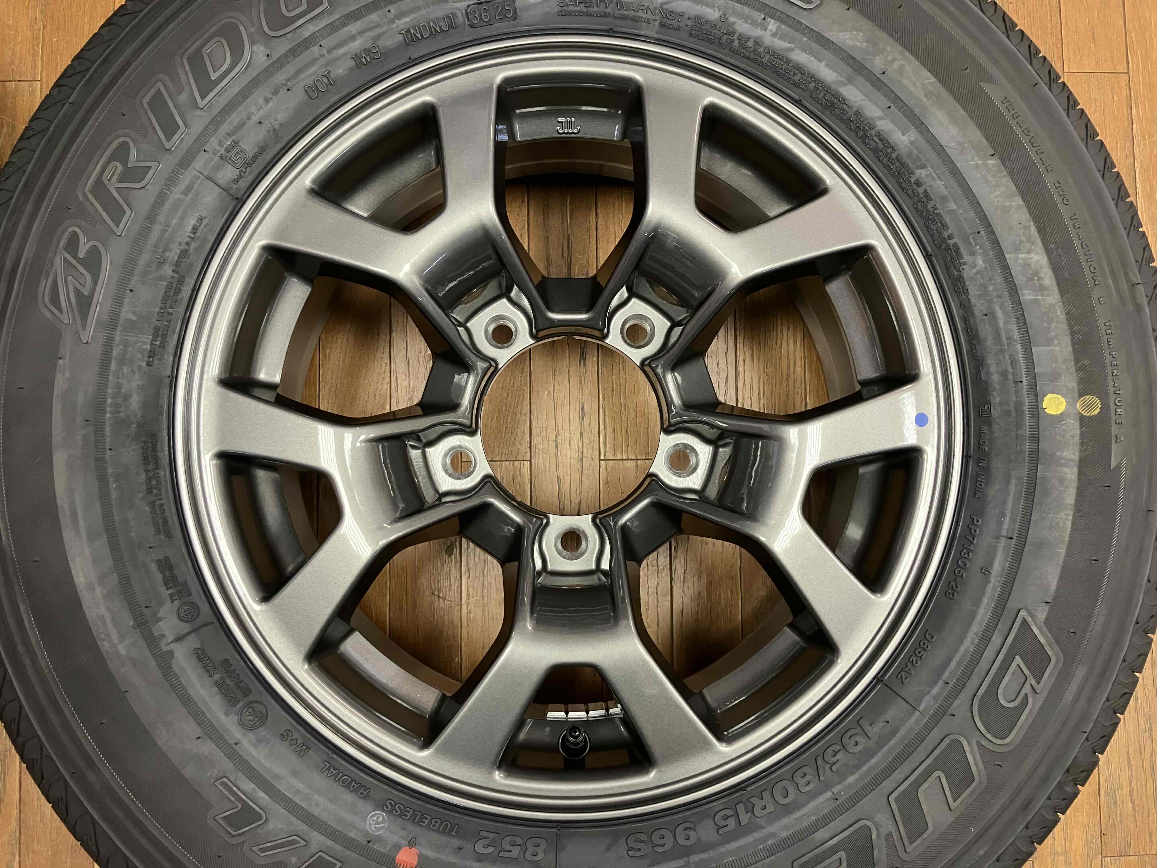 ◇新車外し◇SUZUKI スズキ ジムニー ノマド 純正 15インチ 5.5J+5