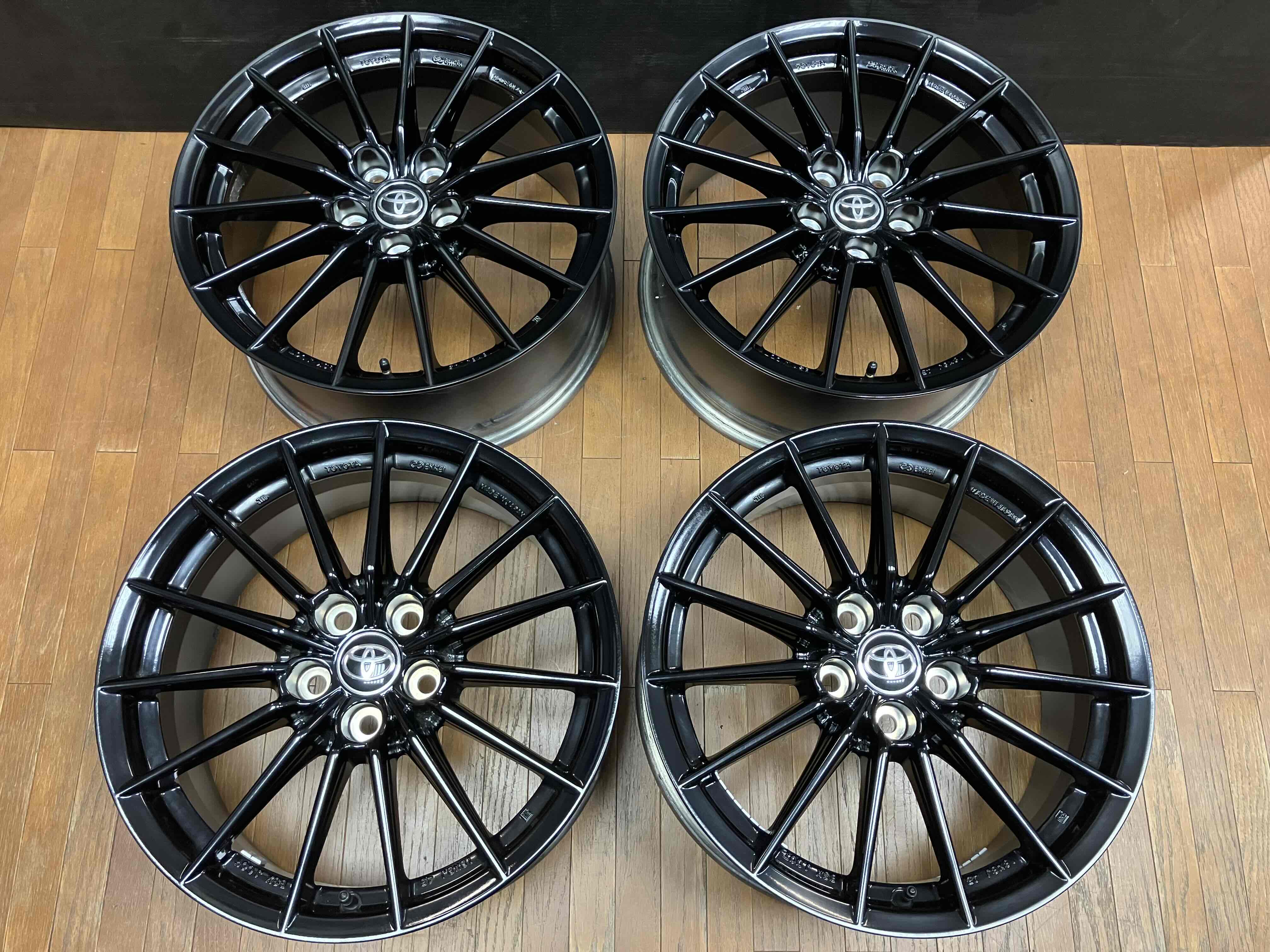 ◇仕上げ済み◇TOYOTA トヨタ GRヤリス 純正 エンケイ製 18インチ 8J+