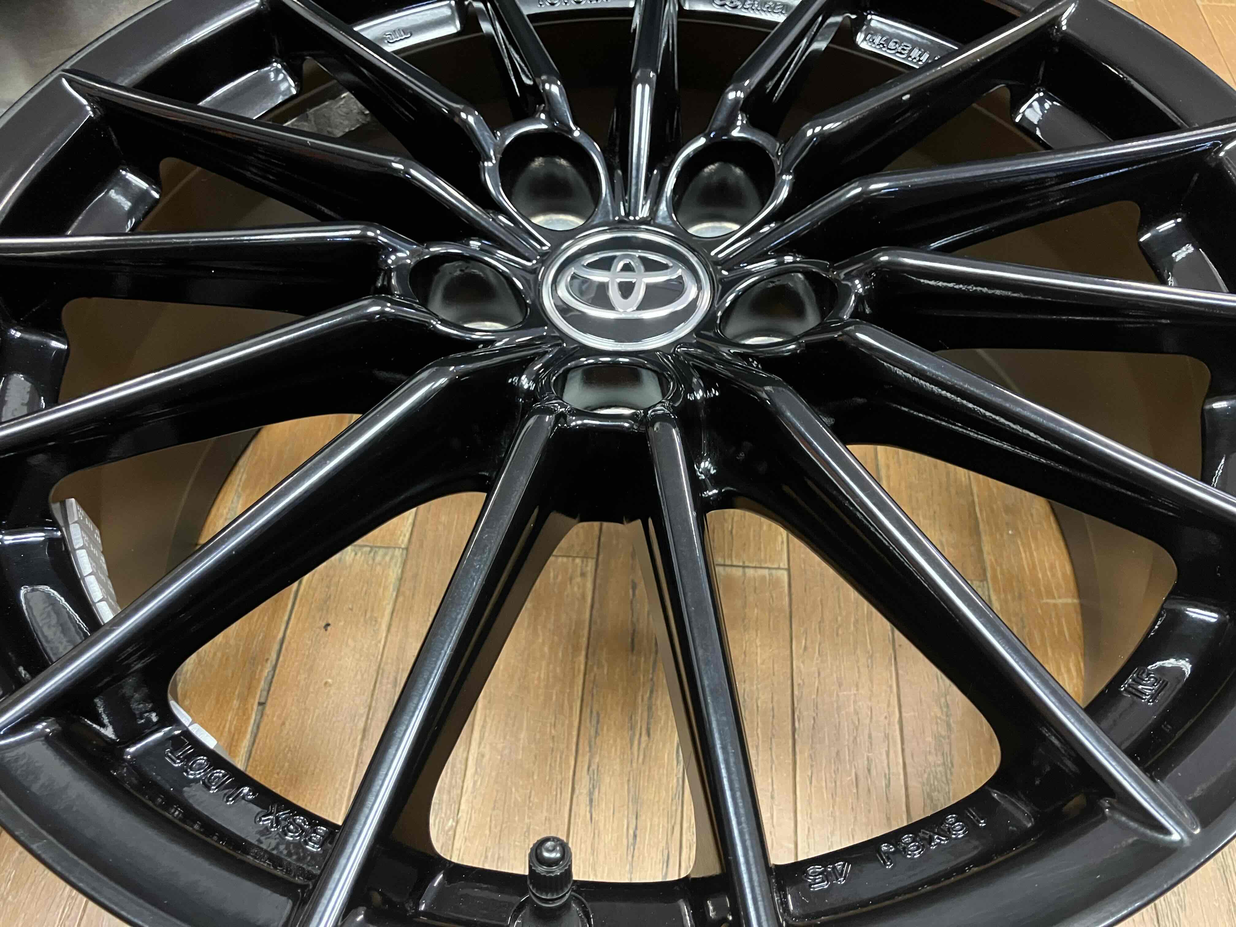 ◇仕上げ済み◇TOYOTA トヨタ GRヤリス 純正 エンケイ製 18インチ 8J+