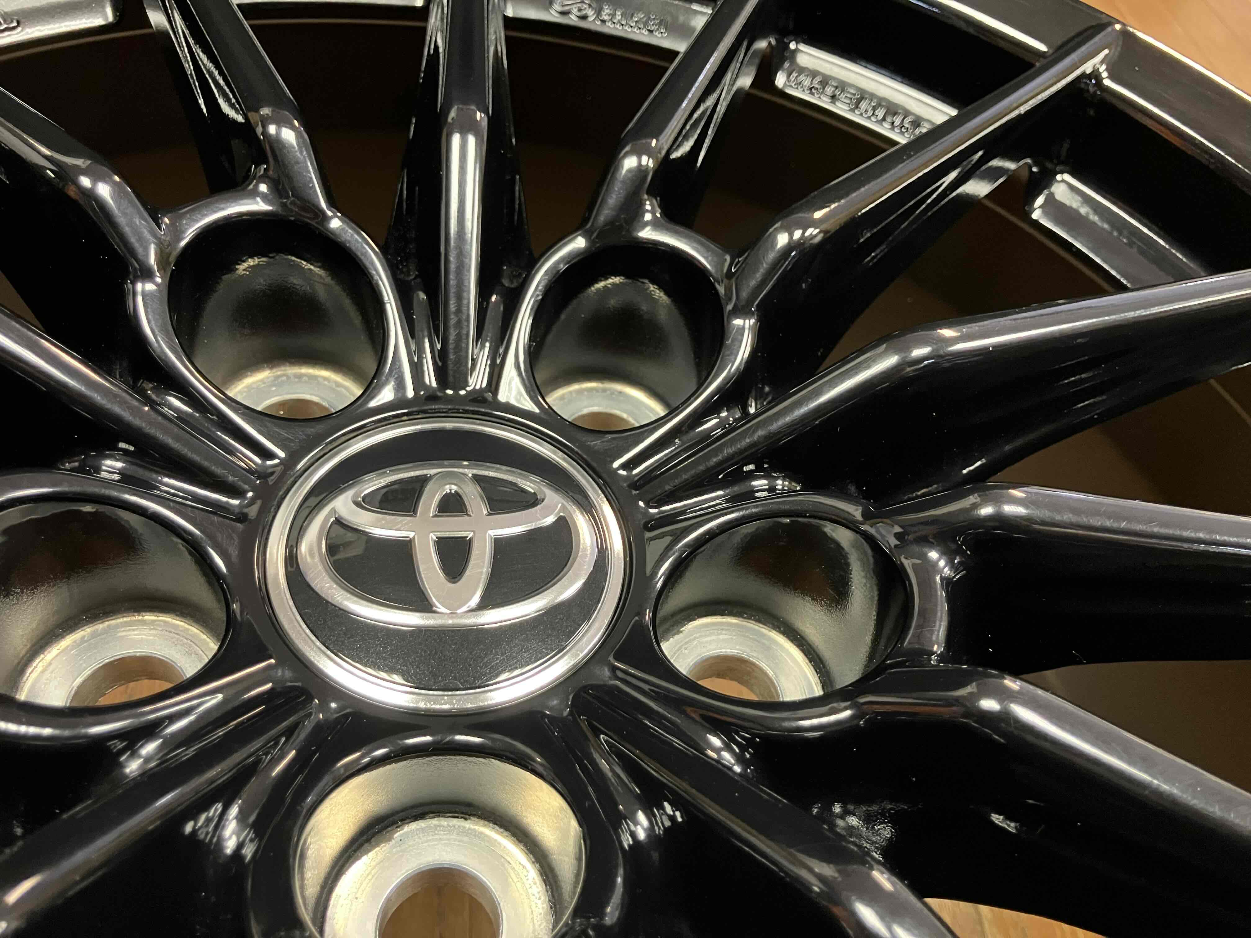 ⭐︎TOYOTA⭐︎トヨタ⭐︎G's⭐︎純正⭐︎18インチ⭐︎規格外流用多数⭐︎送料込み⭐︎ ◇仕上げ済み◇TOYOTA トヨタ GRヤリス 純正 エンケイ製 18インチ 8J+