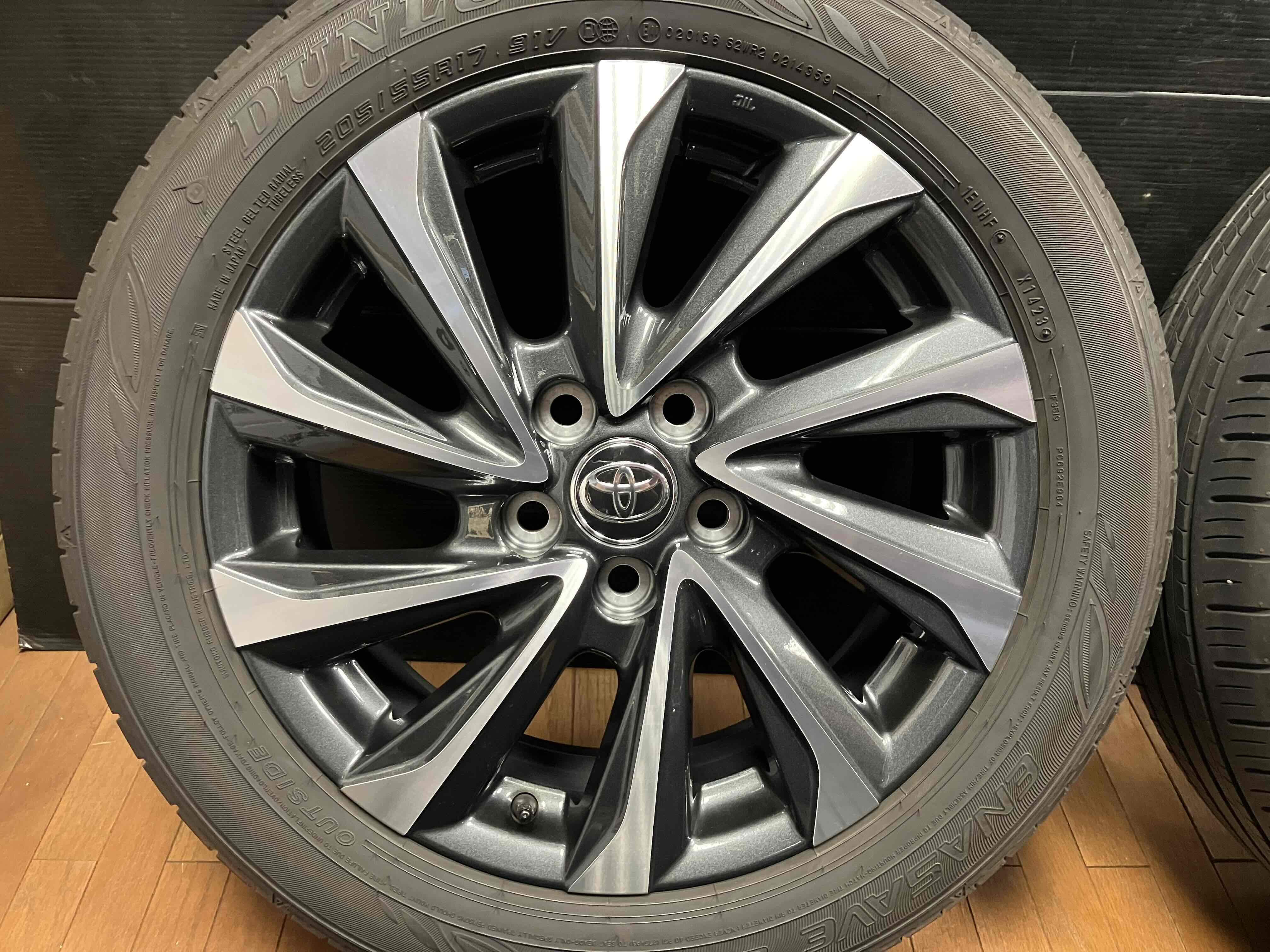 ◇美品◇TOYOTA トヨタ 90系 ヴォクシー 純正 17インチ 6J+40 PCD