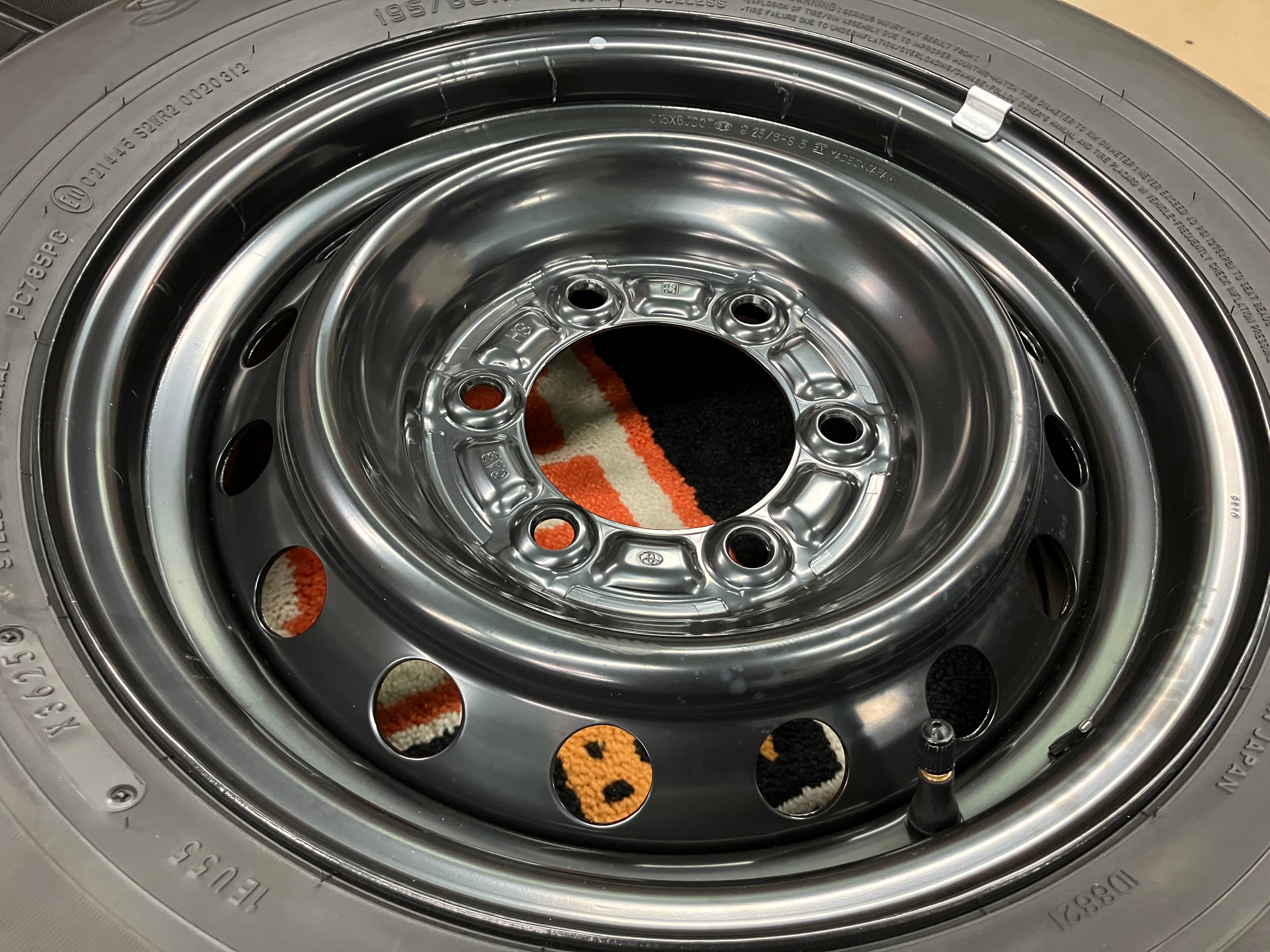 ◇新車外し♪トヨタ 200系ハイエース 純正スチールホイール◇15インチ