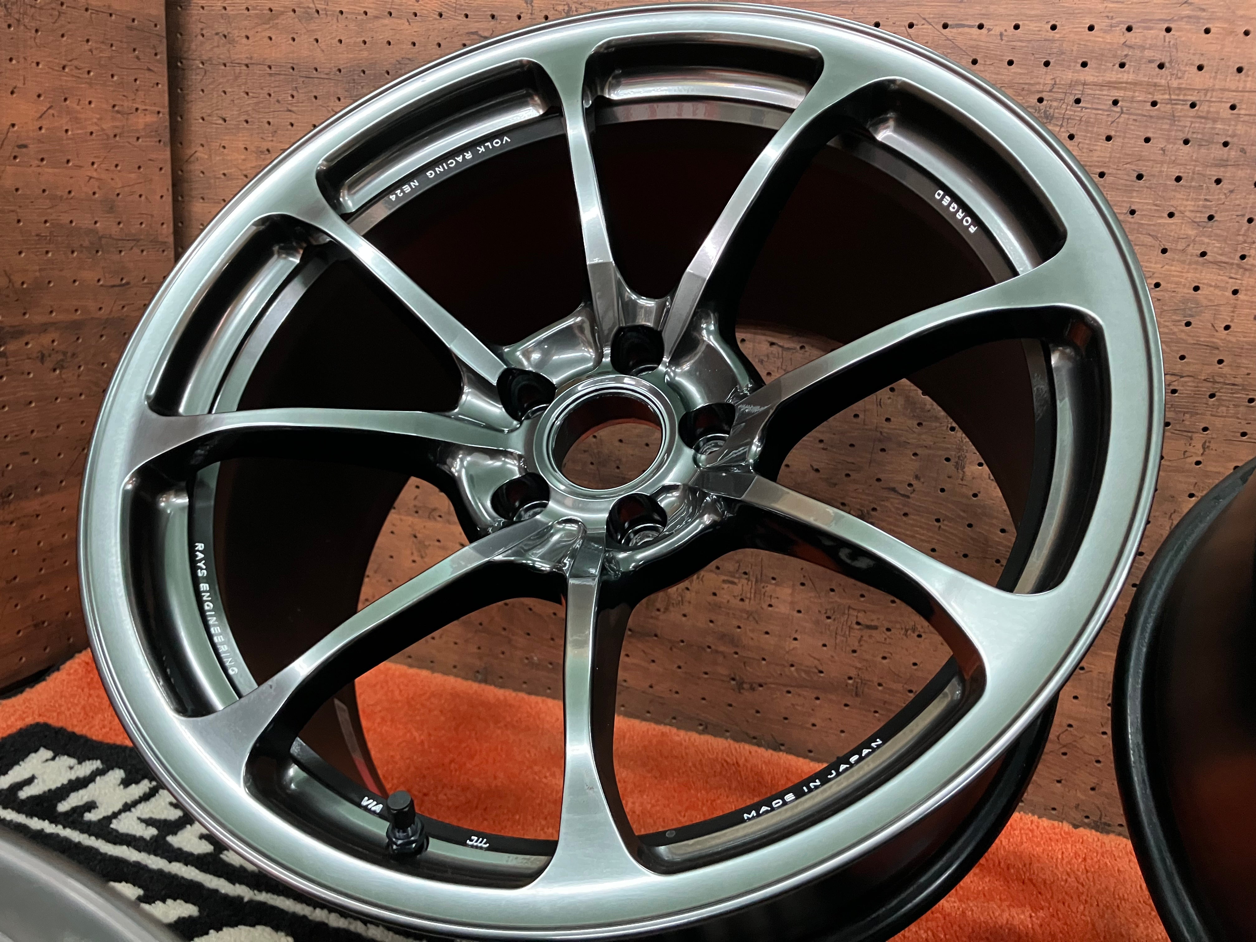 ◇希少絶版サイズ!!RAYS VOLKRACING NE24◇19インチ 10.5J+22 114.3-5H ◇希少絶版サイズ!!RAYS VOLKRACING NE24◇19インチ 10.5J+22 114.3-5H