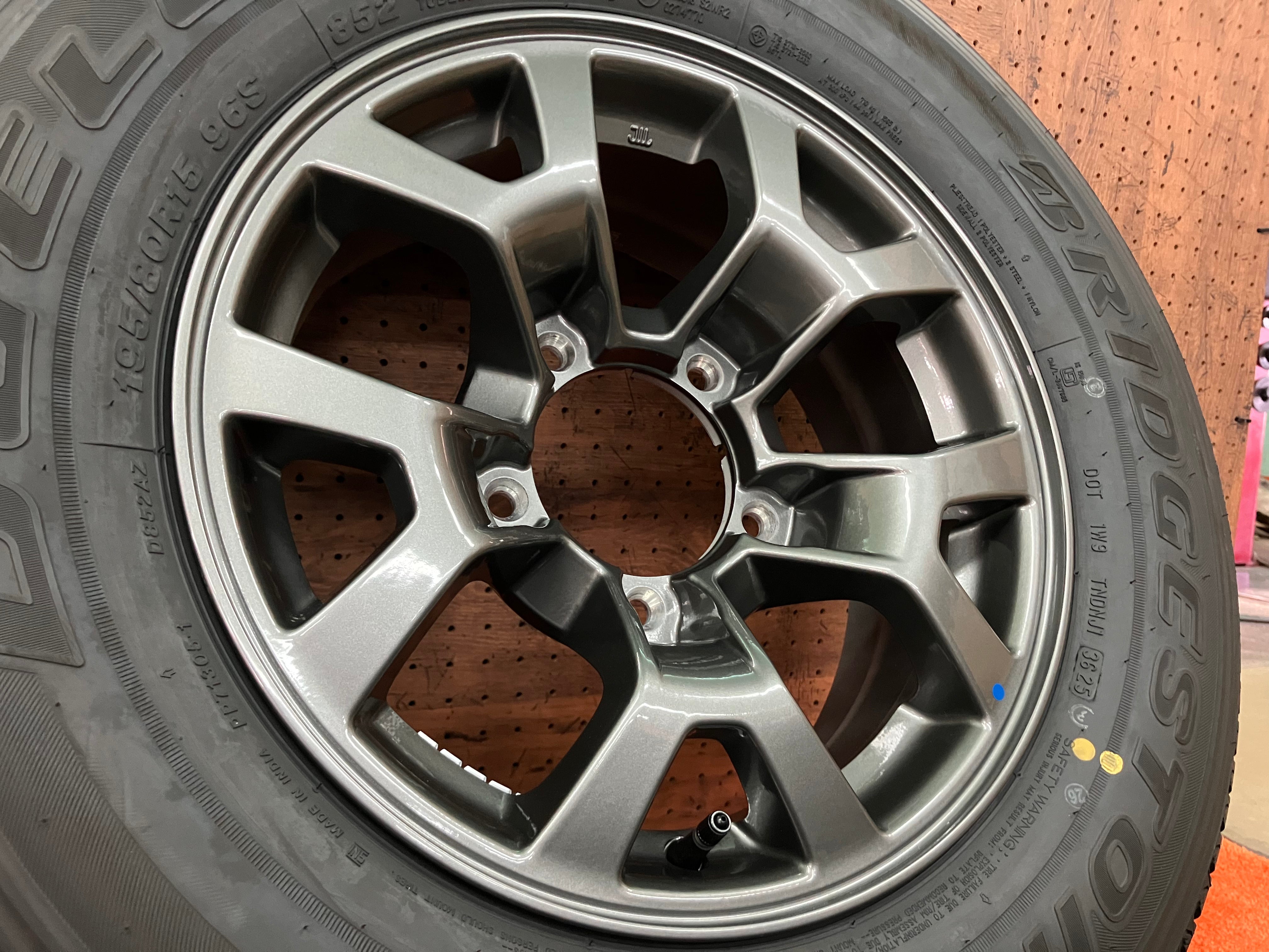 ◇美品♪スズキ JB74W ジムニー シエラ ノマド 純正◇5.5J+5 139.7-5H