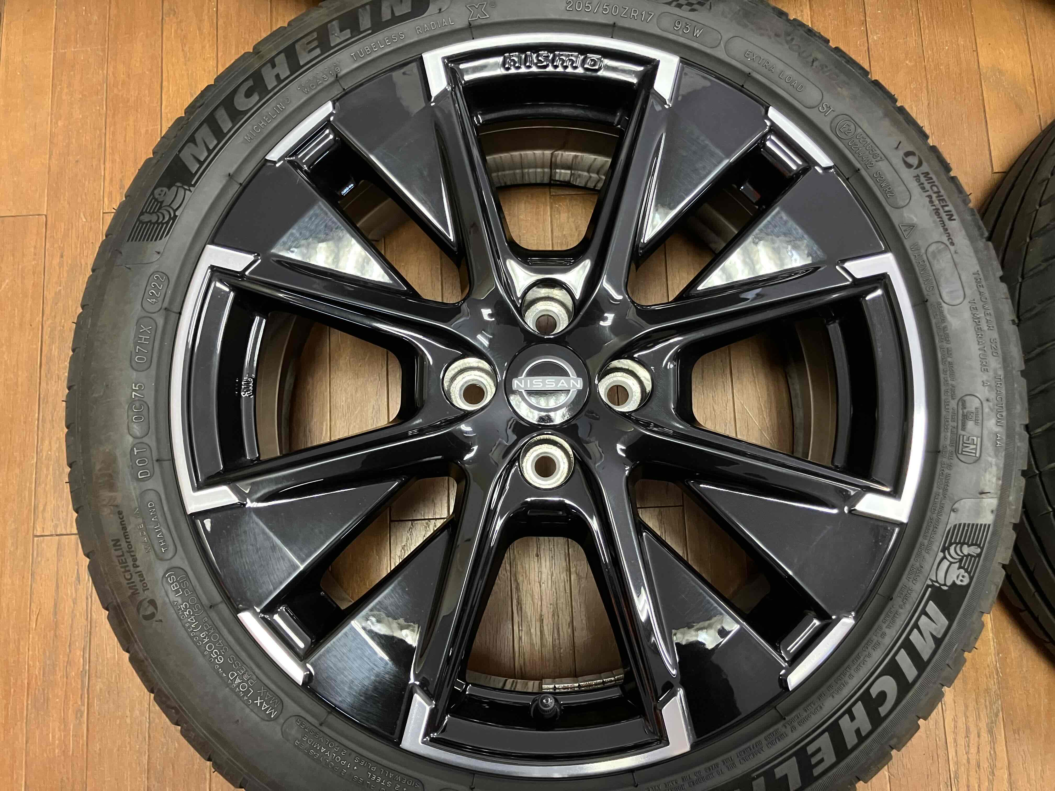 ◇NISSAN オーラニスモ NISMO 純正 17インチ◇7J+42 4H100◇ミシュラン