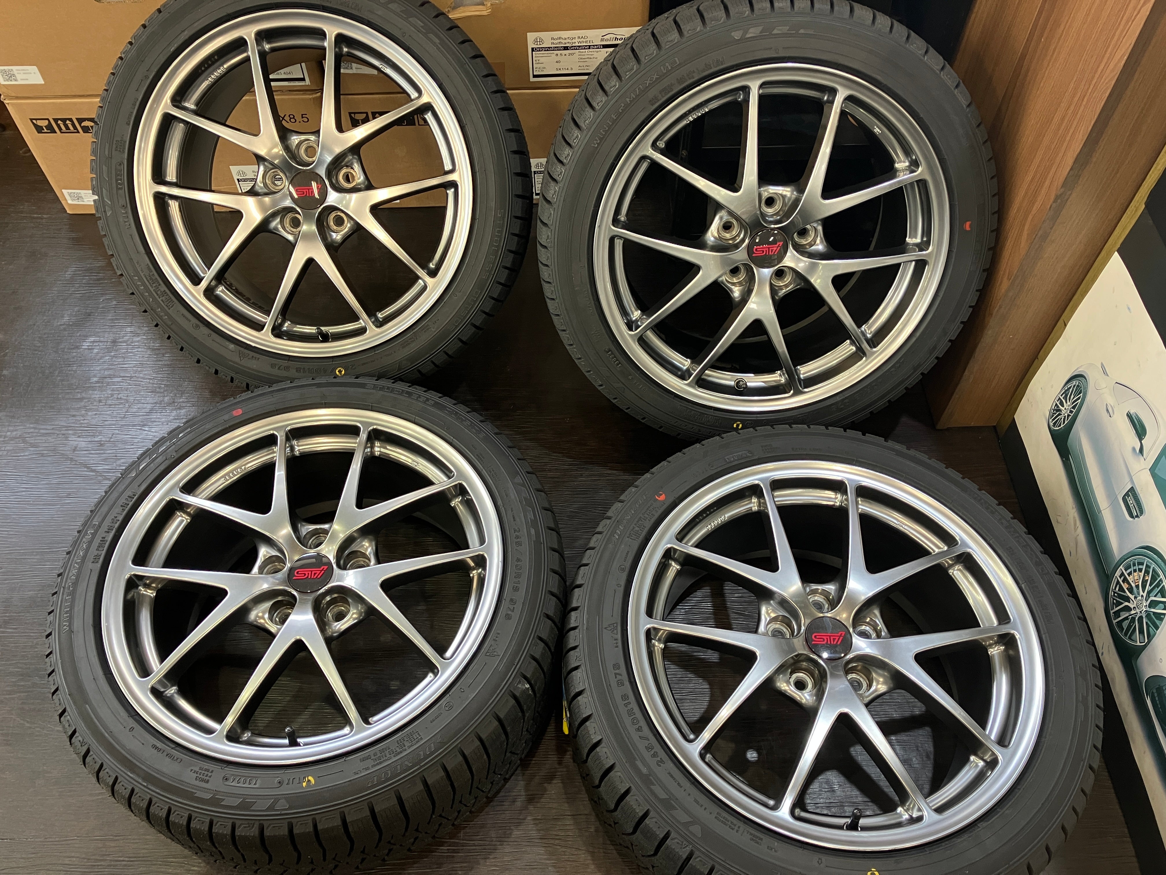 スバル WRX STI 純正オプション BBS 18インチ　245/40ZR18 SUBARU（スバル） WRX STI 純正 BBS製 鍛造 18インチ コンチネンタル