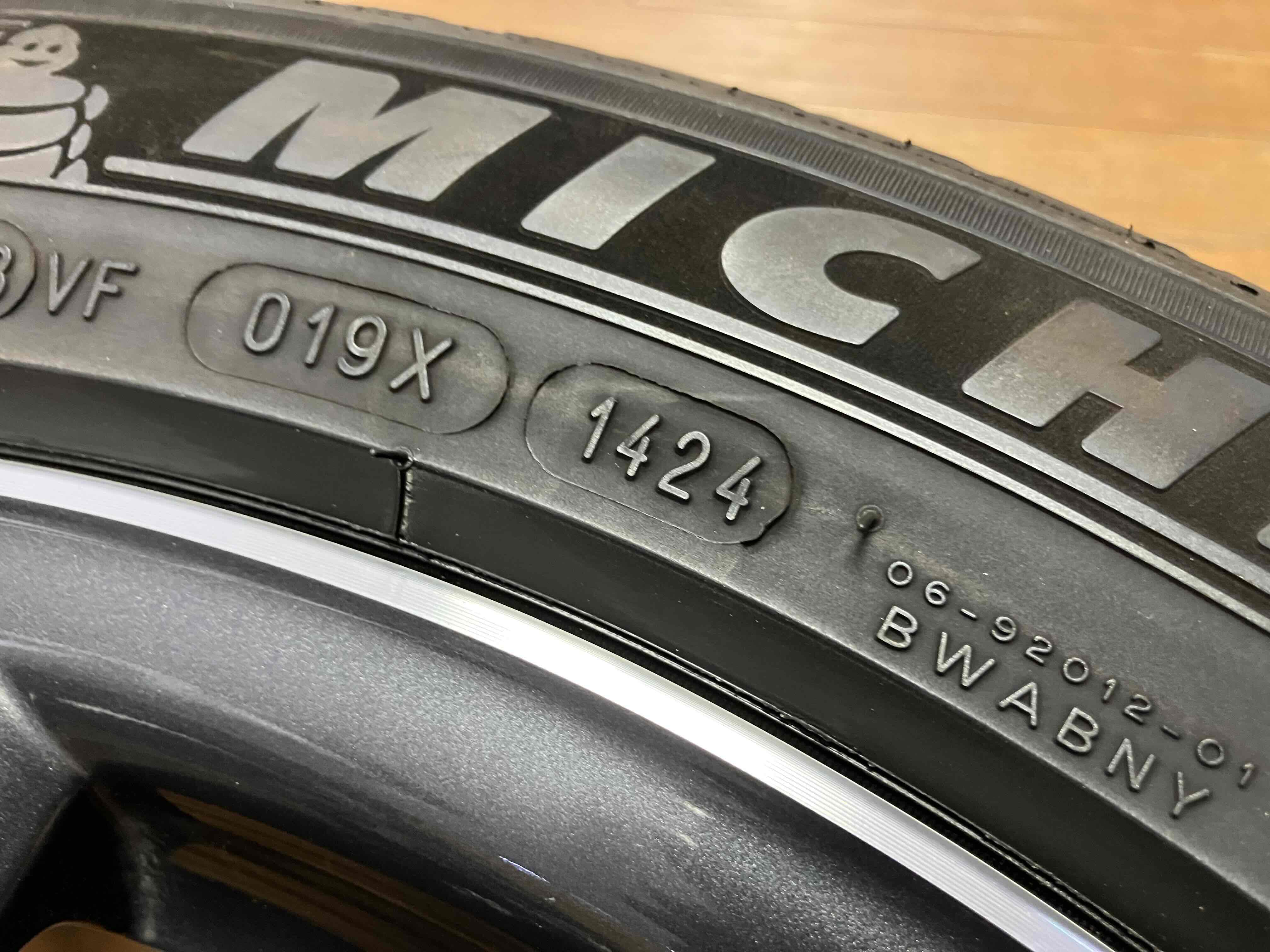 ◇美品!!トヨタ カローラクロス純正 18インチ◇7J+40 5H114.3
