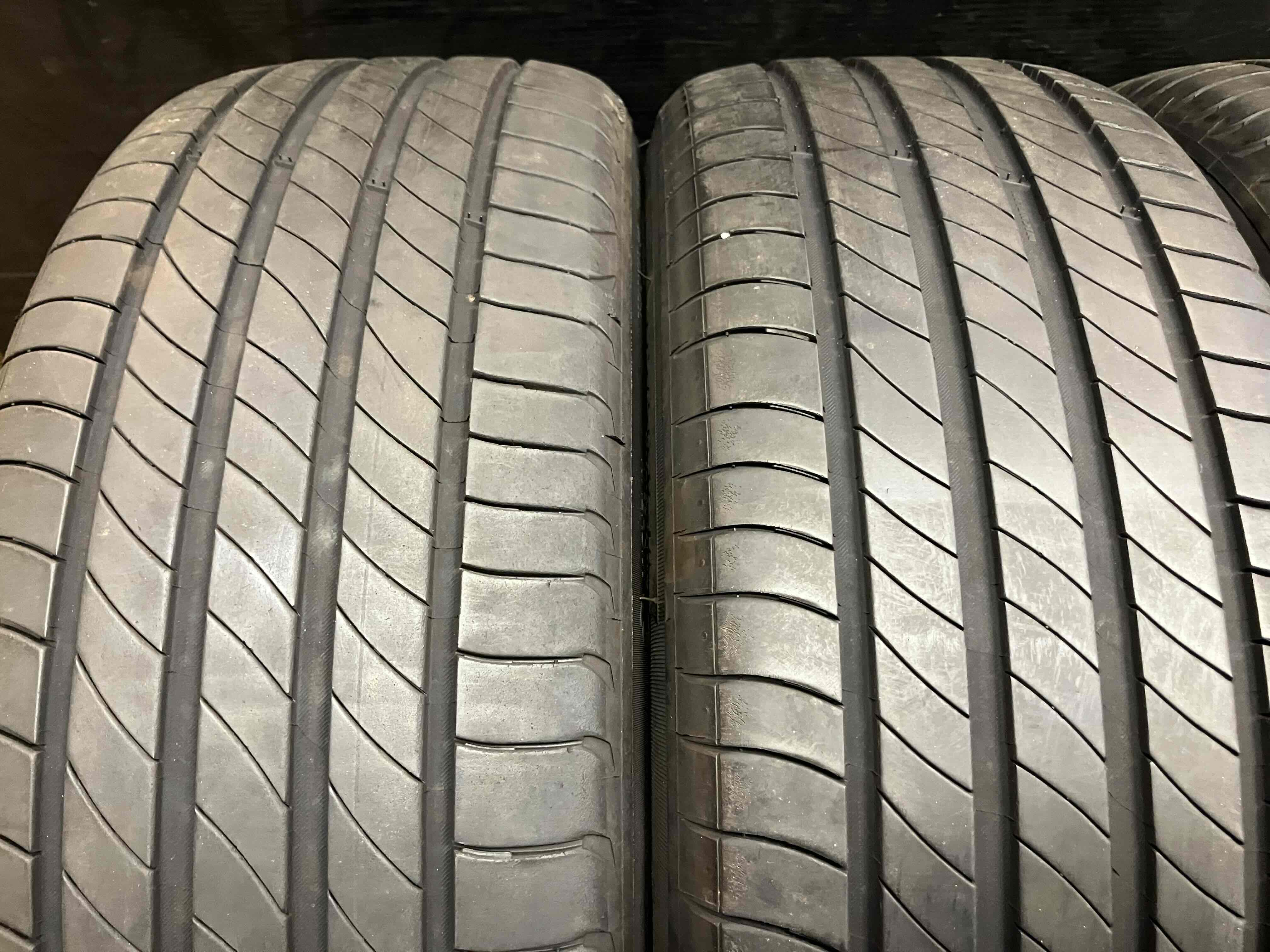 ◇美品!!トヨタ カローラクロス純正 18インチ◇7J+40 5H114.3