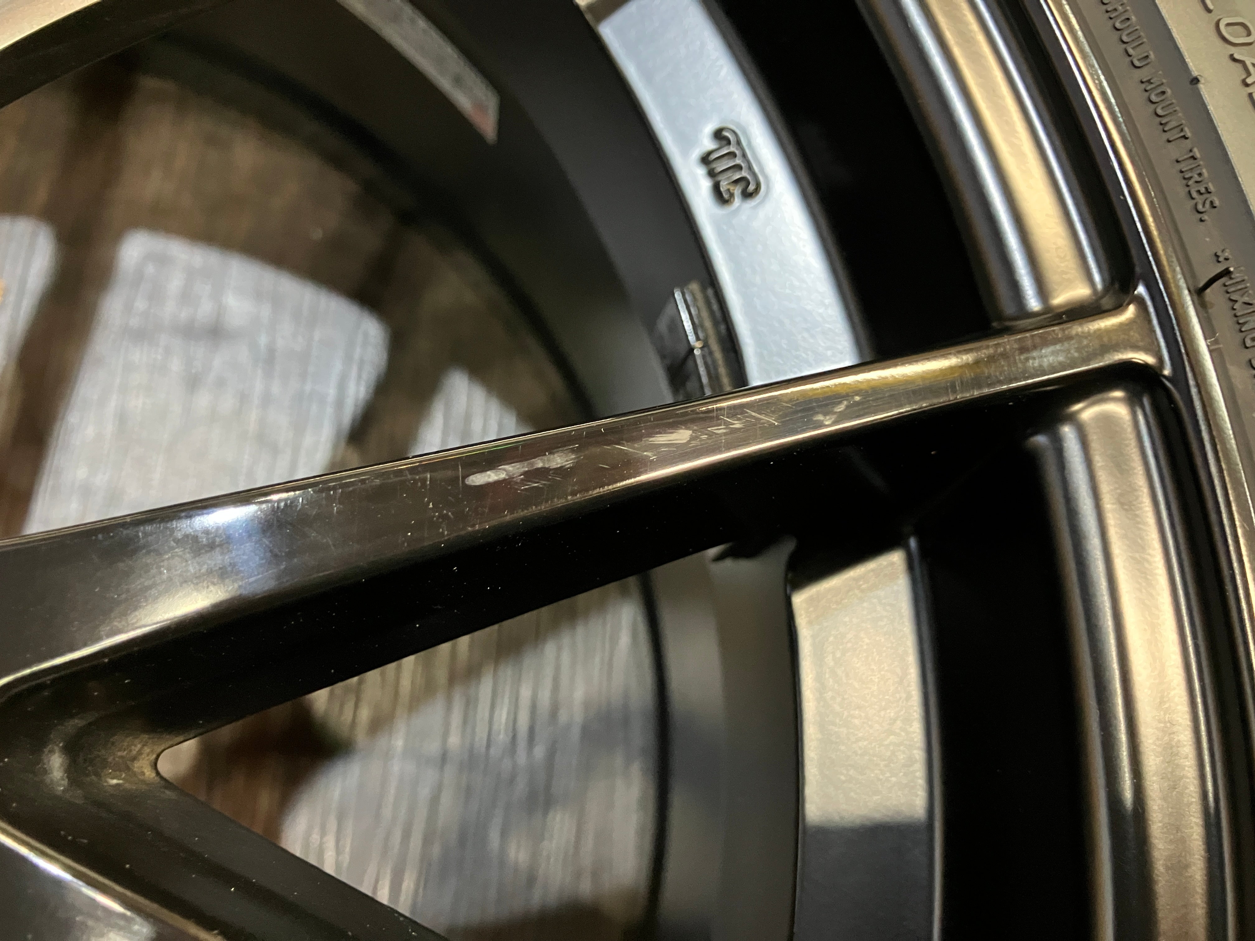 ☆SSR エグゼキューター MB01 19インチ 8.5J+45 114.3/5H BFグッド