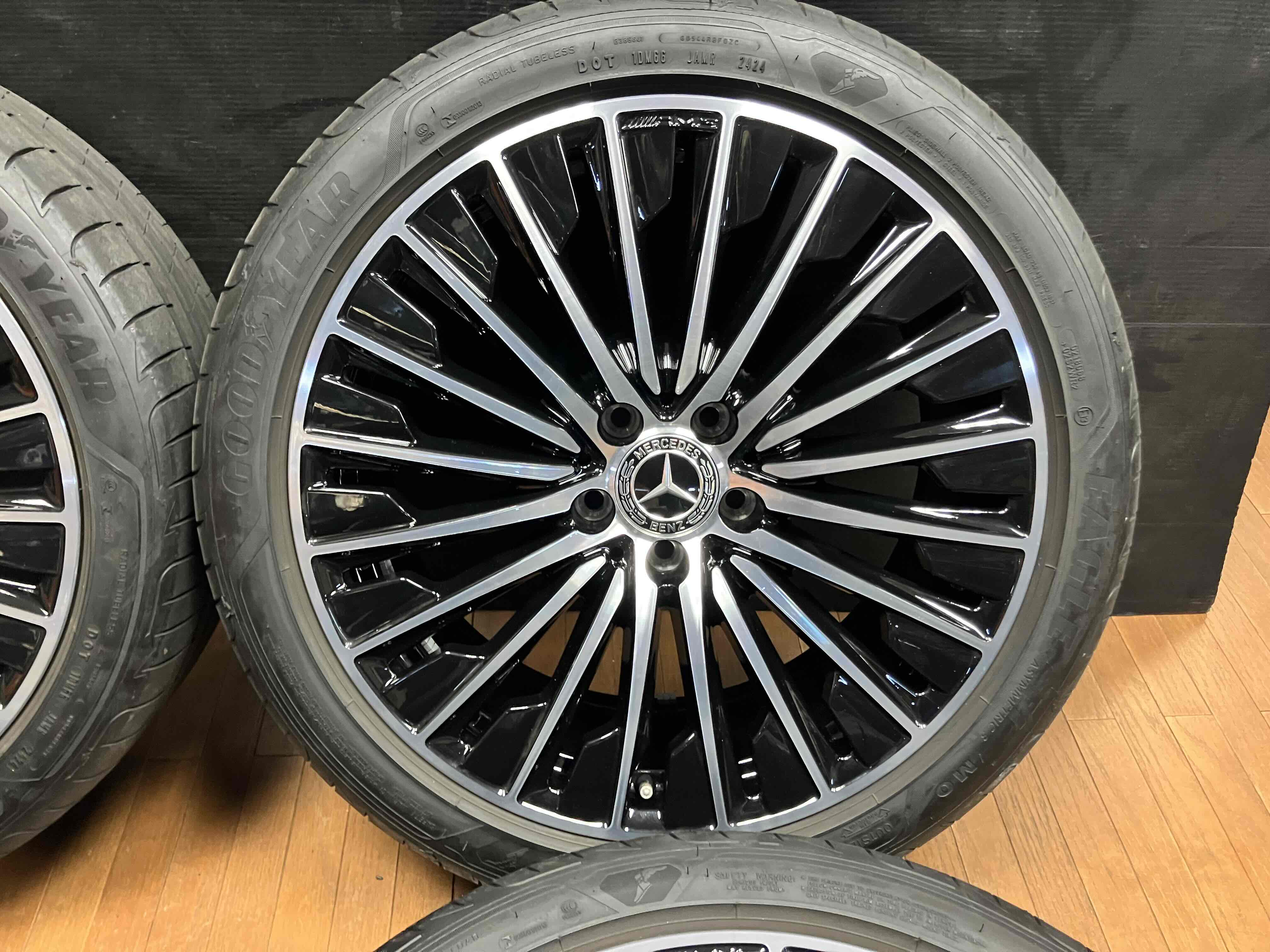 ◇美品!!メルセデスベンツ CLE純正 C236 19インチ◇8J+45.1 9J+60.5 ◇美品!!メルセデスベンツ CLE純正 C236 19インチ◇8J+45.1 9J+60.5
