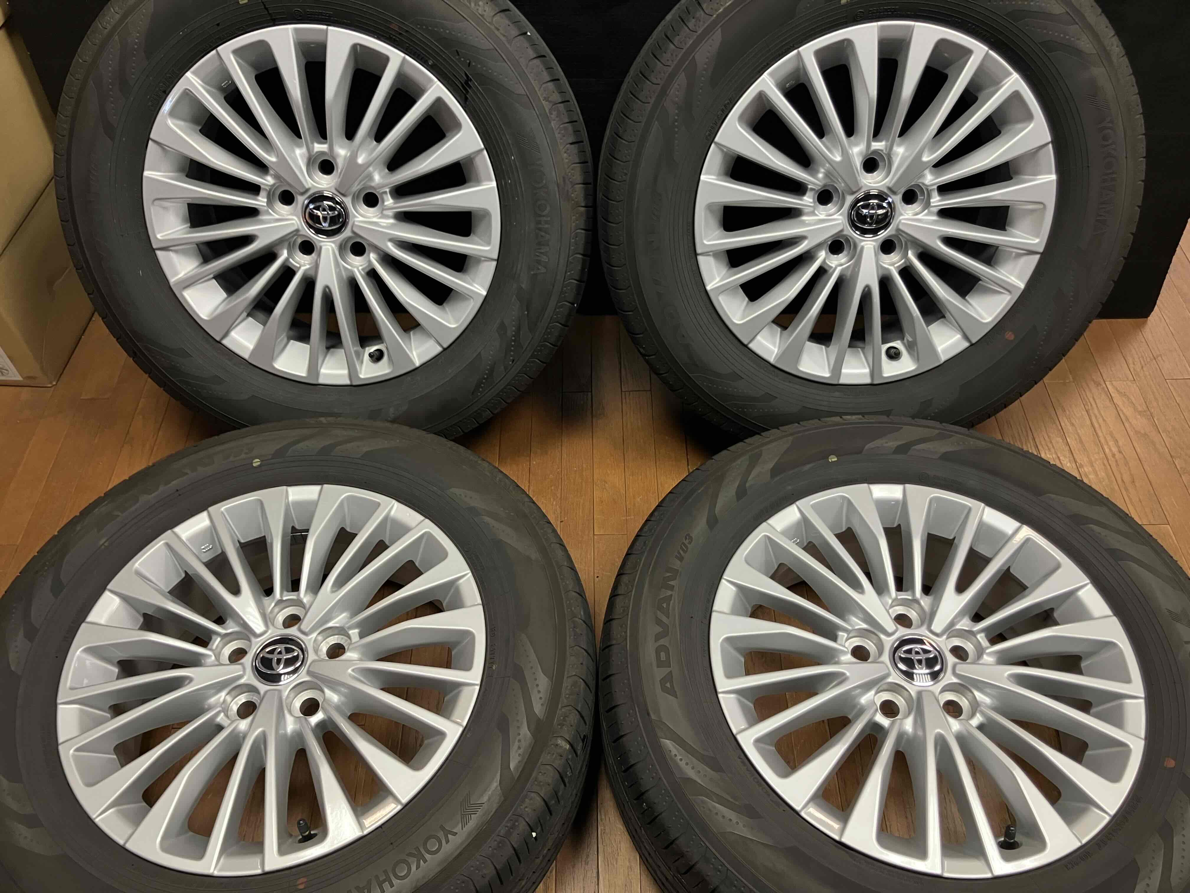 ◇美品◇TOYOTA トヨタ 現行40系 アルファード 純正 17インチ 6.5J +40