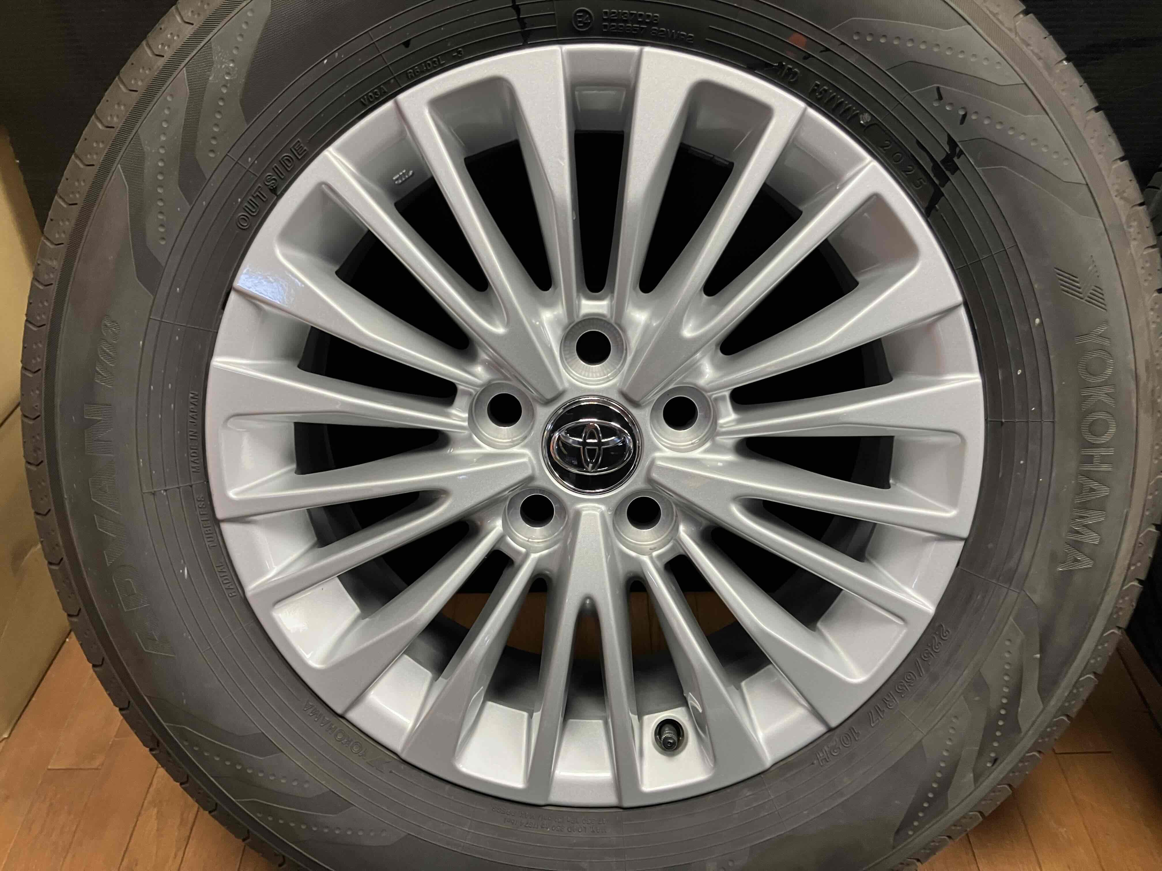 ◇美品◇TOYOTA トヨタ 現行40系 アルファード 純正 17インチ 6.5J +40
