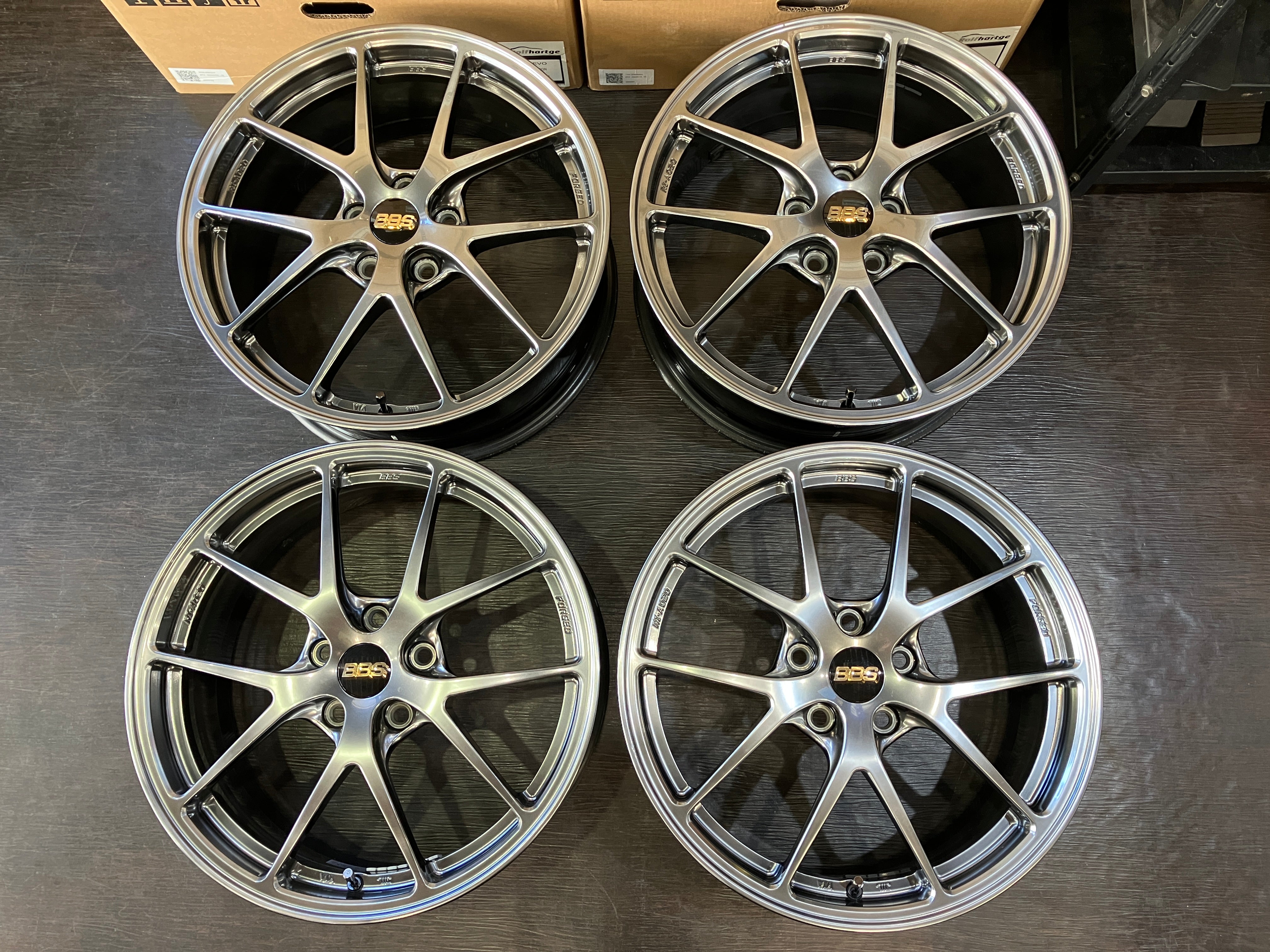 週末限定価格　BBS RI-A18インチ フルセット　ベンツ ☆美品! 鍛造軽量 BBS RI-A 020 18インチ 7.5J +48 112/5 DB BMW MINI