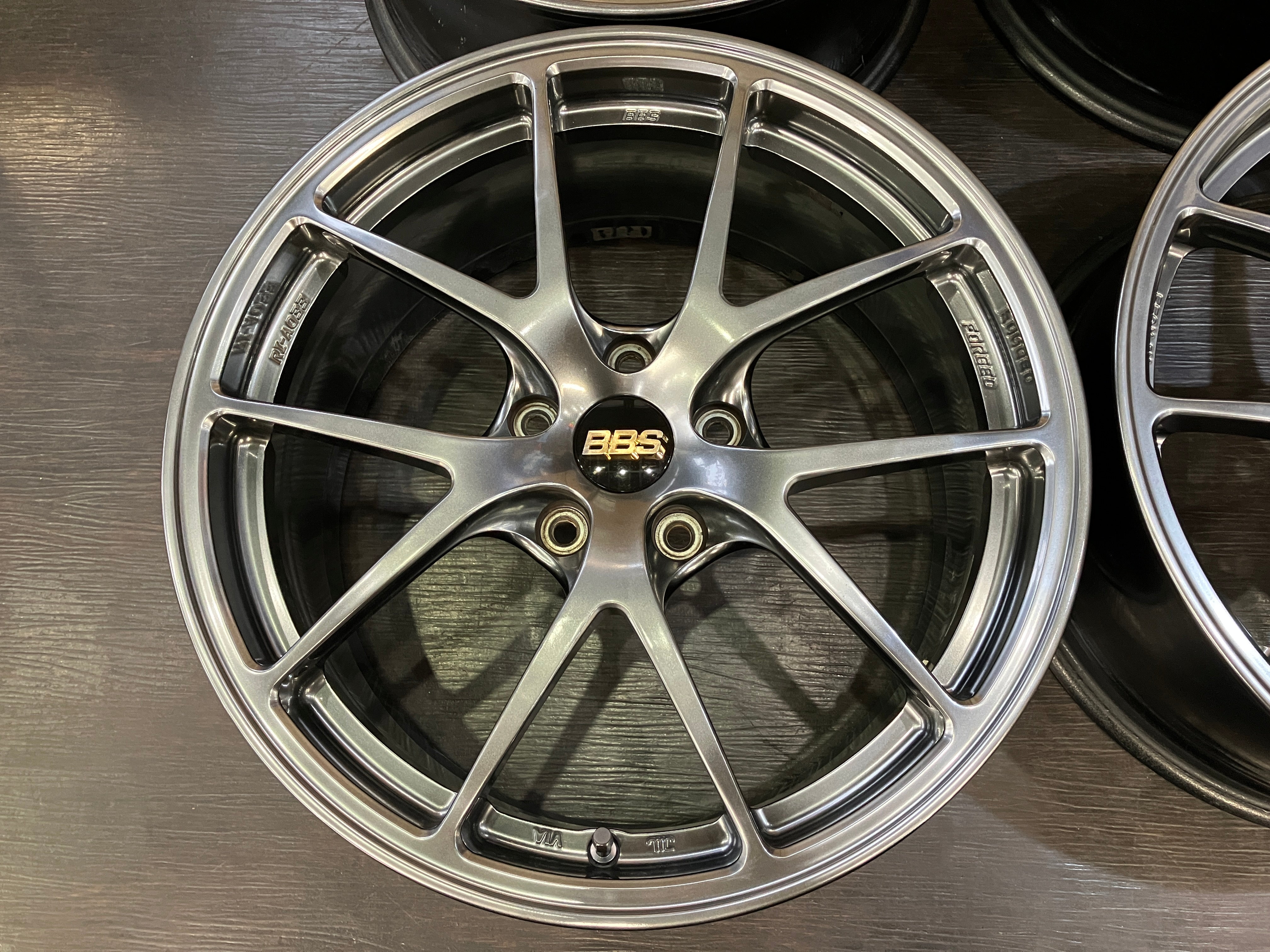 ☆美品仕上済! 鍛造軽量 BBS RI-A 033 18インチ 8.5J +48 114.3/5 DB