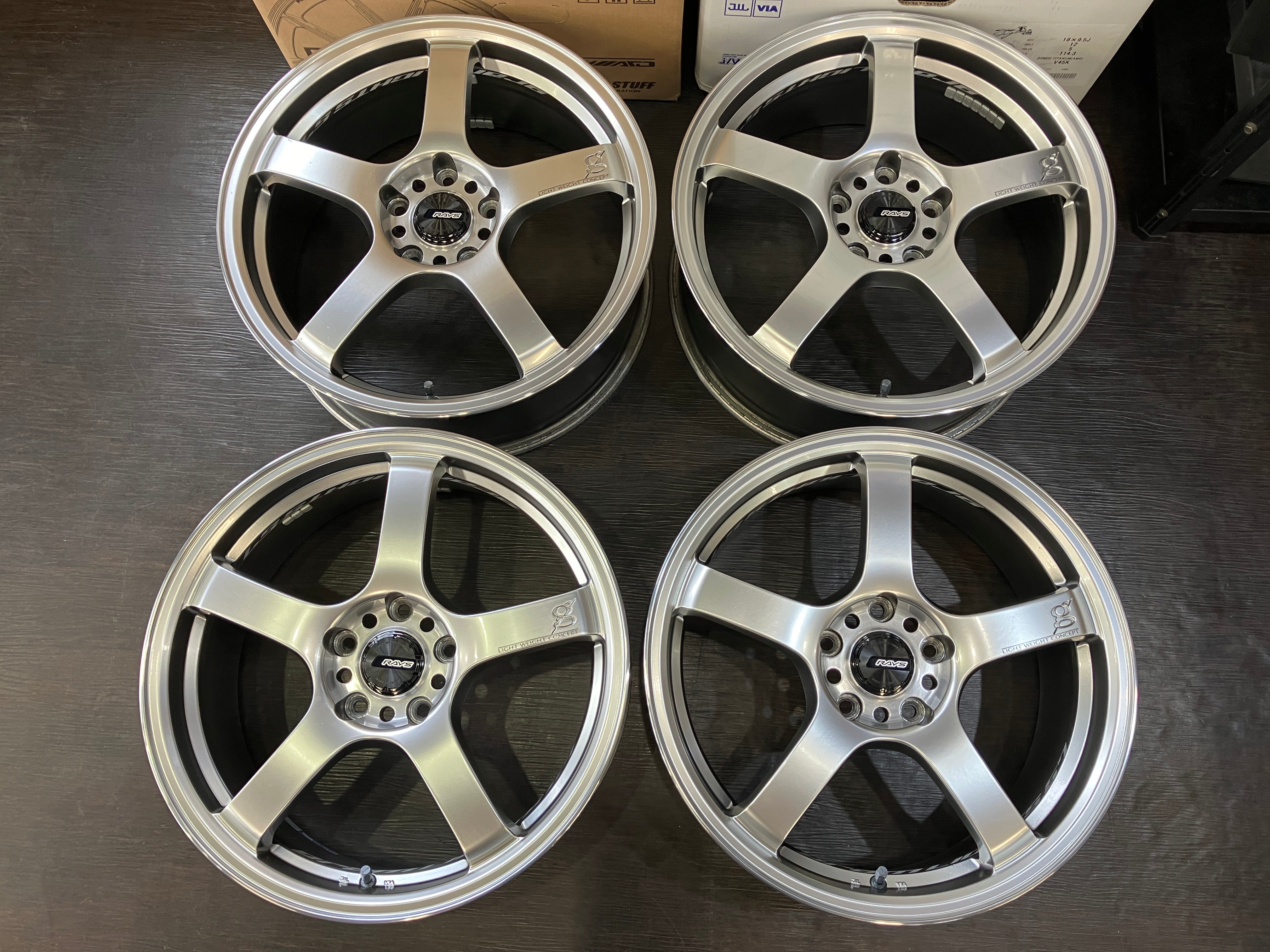 ☆レイズ RAYS グラムライツ gramlights T57-RC 18インチ 7.5J +48