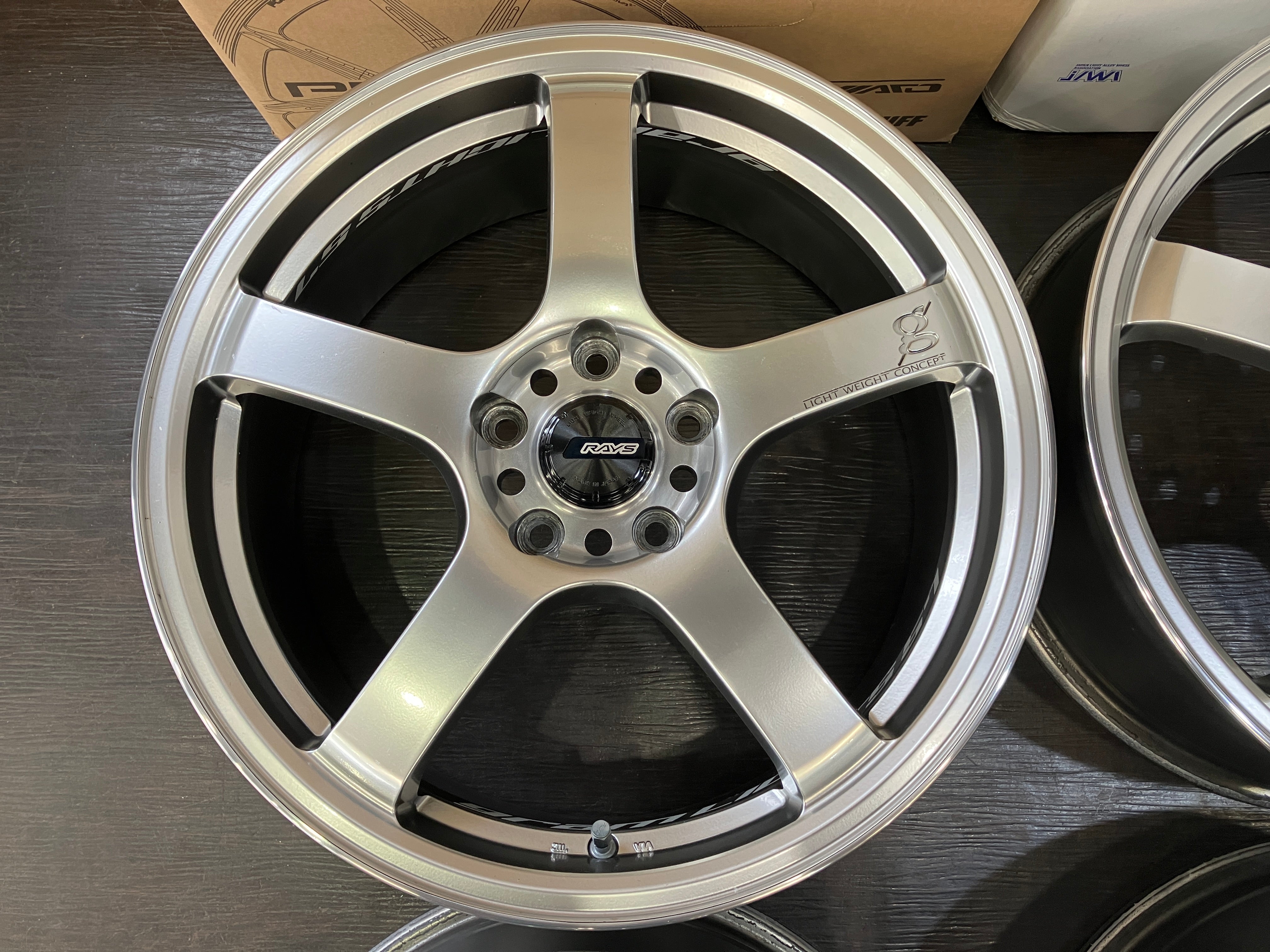 ☆レイズ RAYS グラムライツ gramlights T57-RC 18インチ 7.5J +48